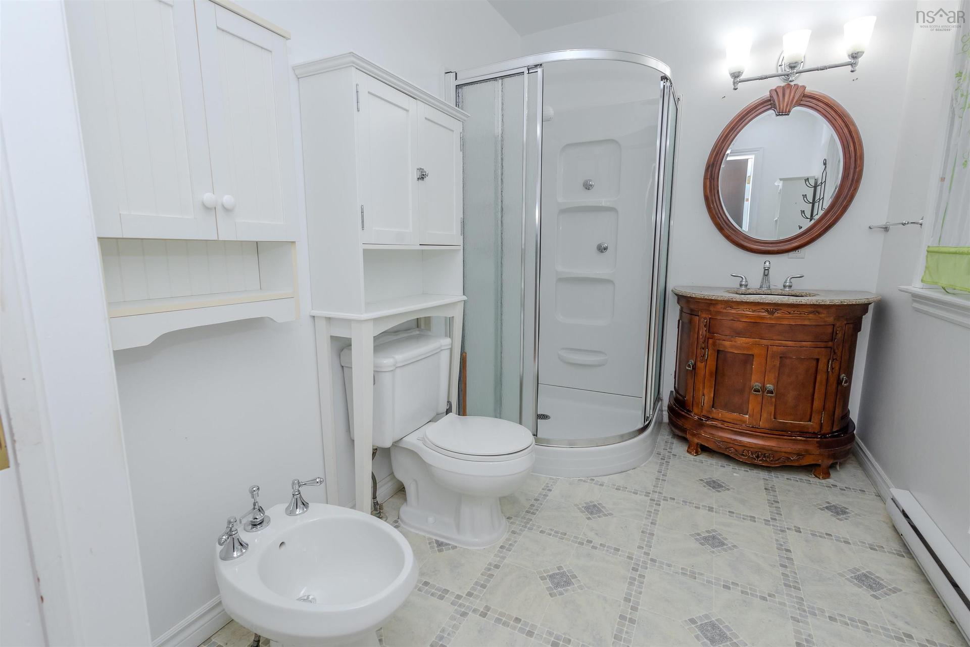 103 Paradise Road, Albert Bridge, NS - Indoor Photo Showing Bathroom