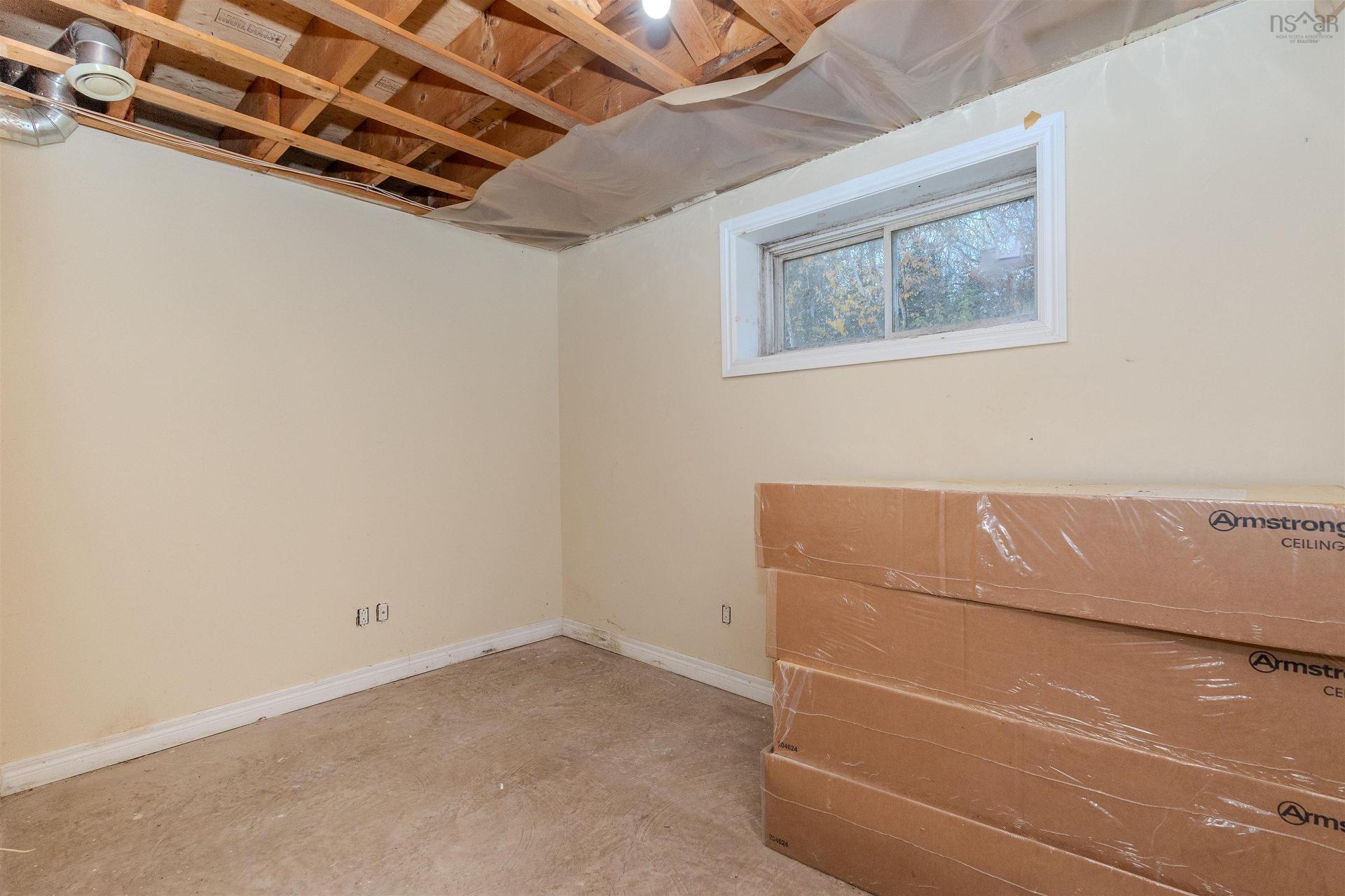 103 Paradise Road, Albert Bridge, NS - Indoor