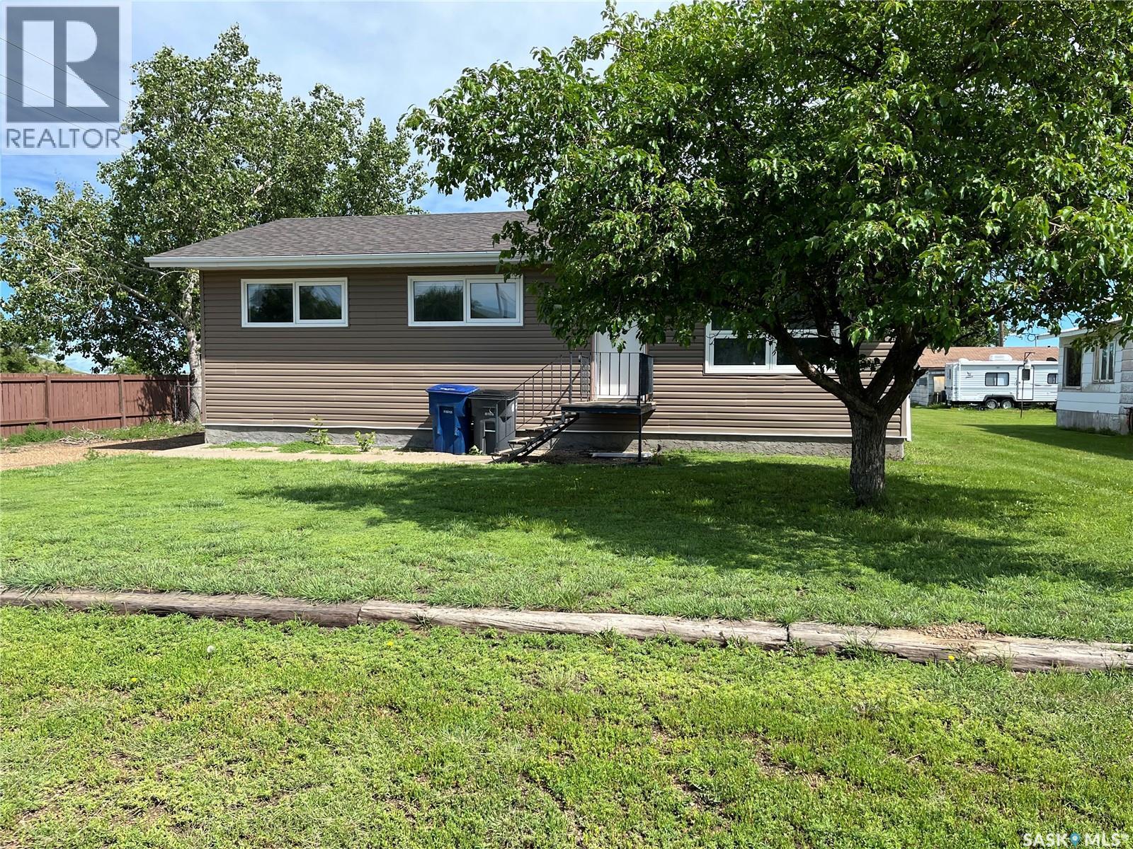 3 2Nd Street E, Willow Bunch, SK