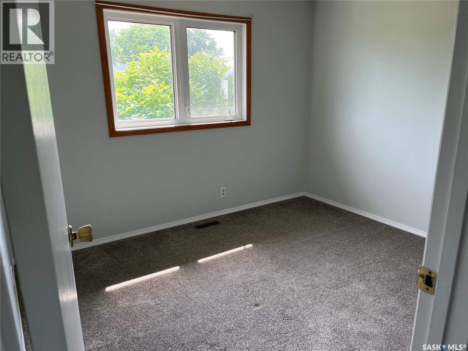 11 A Avenue, Willow Bunch, SK