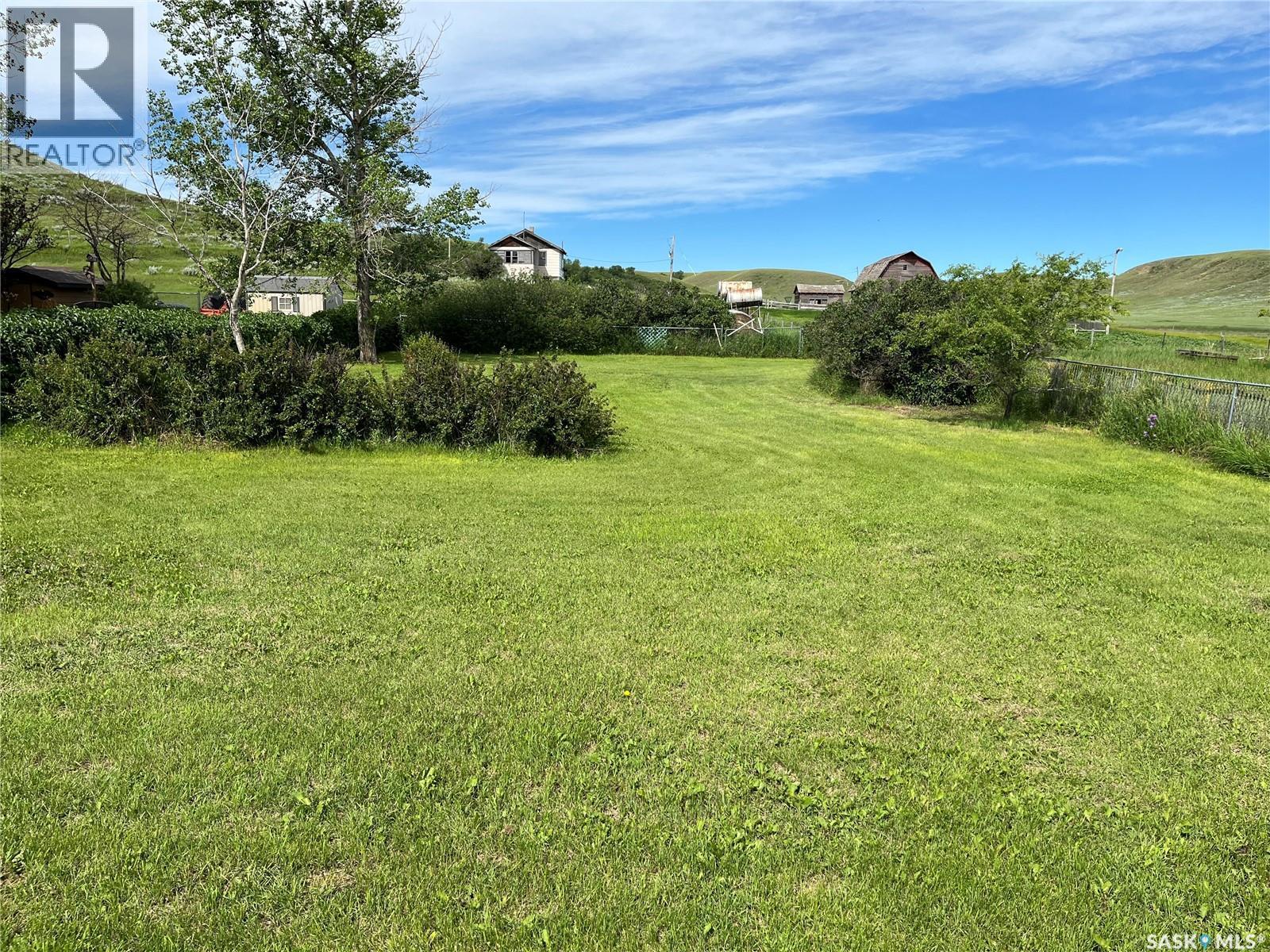 11 A Avenue, Willow Bunch, SK
