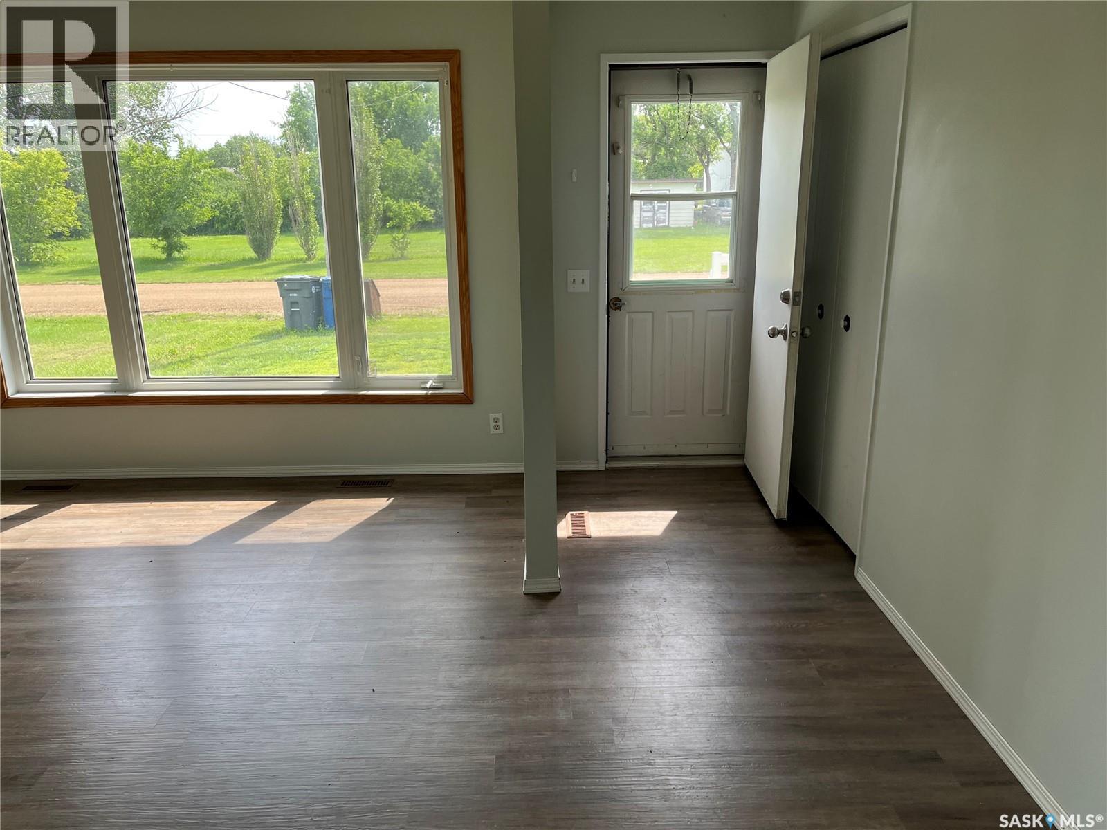 11 A Avenue, Willow Bunch, SK