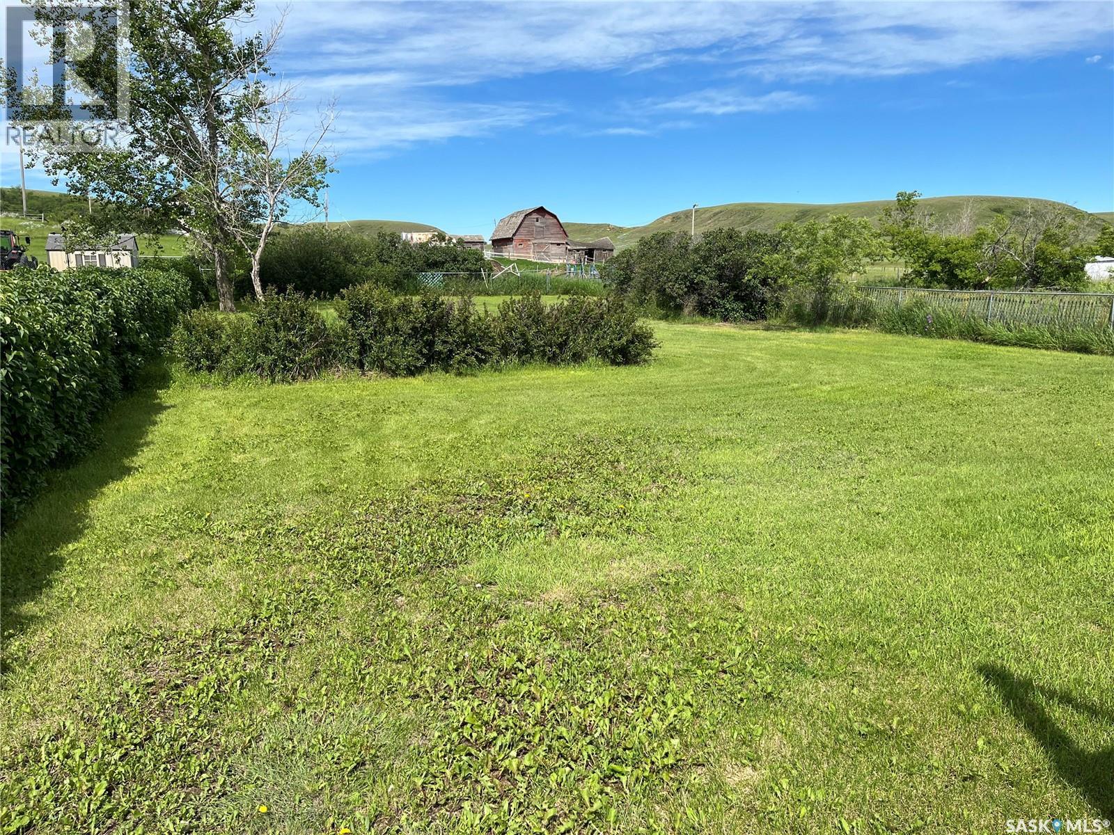 11 A Avenue, Willow Bunch, SK