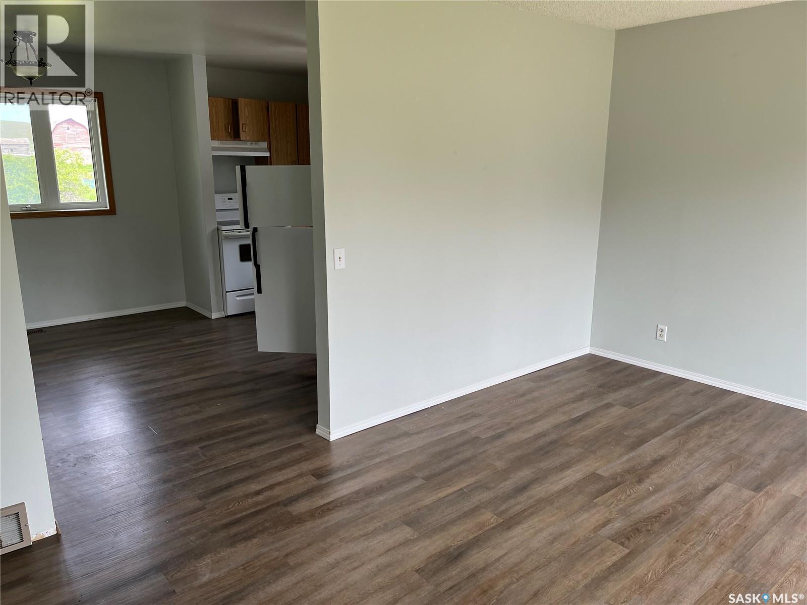 11 A Avenue, Willow Bunch, SK