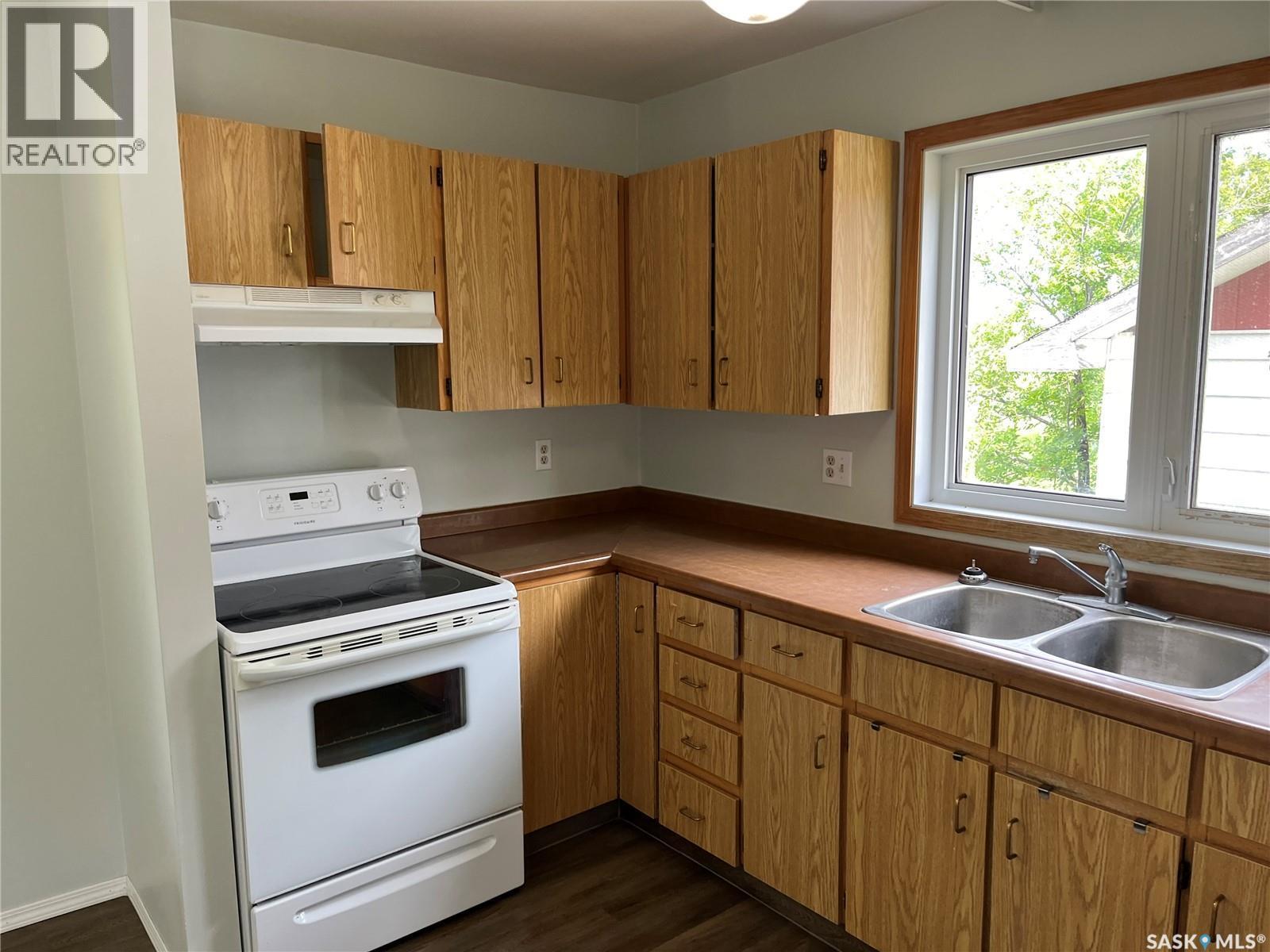 11 A Avenue, Willow Bunch, SK