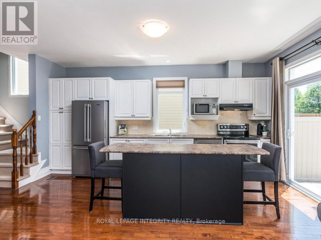64 Stedman Street, Ottawa, ON