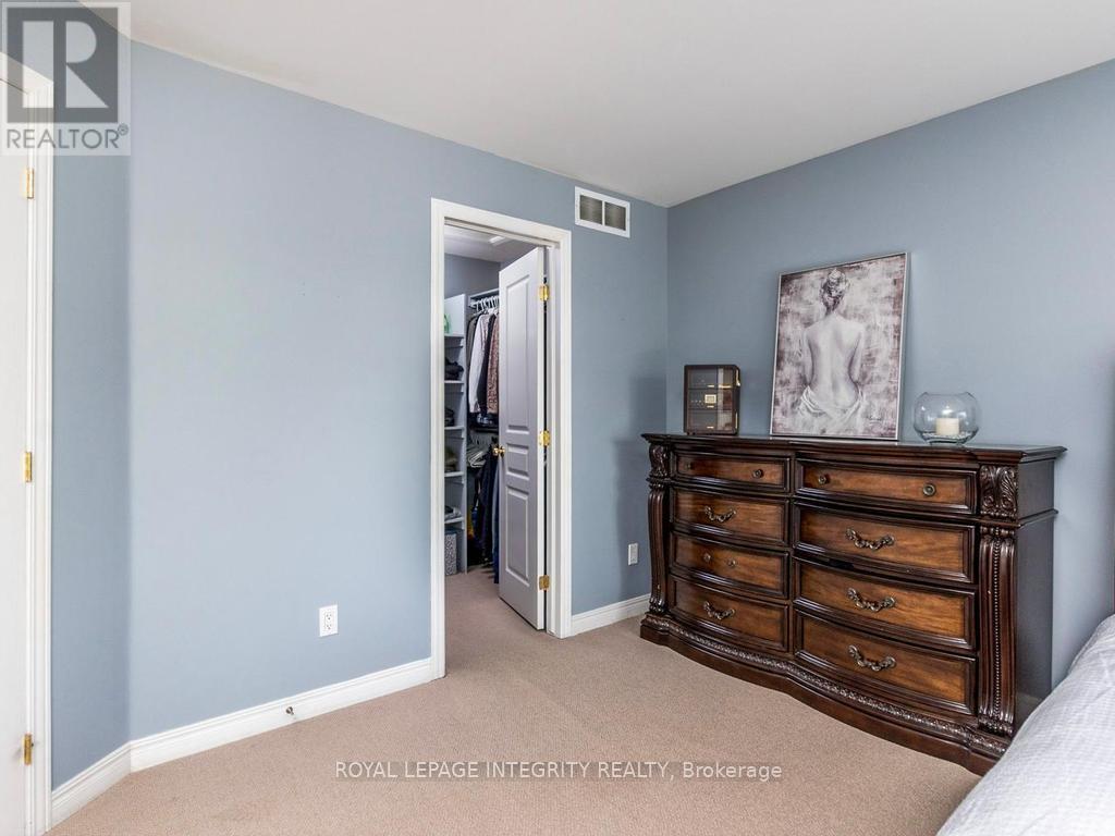 64 Stedman Street, Ottawa, ON