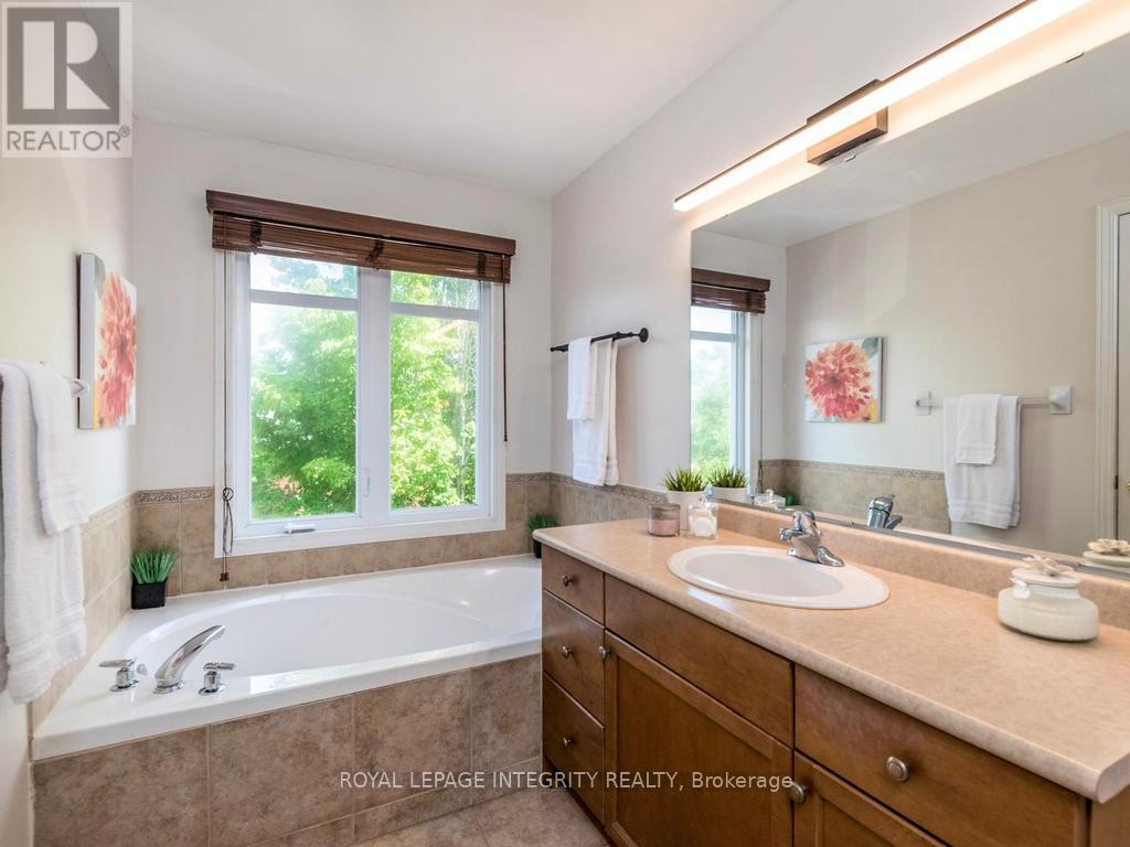 64 Stedman Street, Ottawa, ON