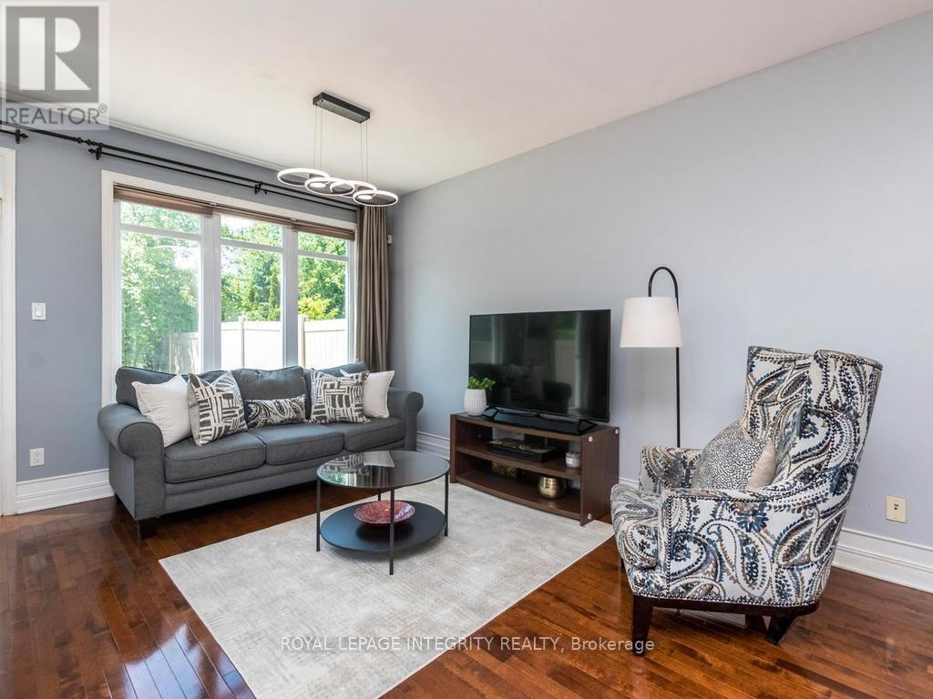 64 Stedman Street, Ottawa, ON