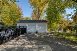 Garage -