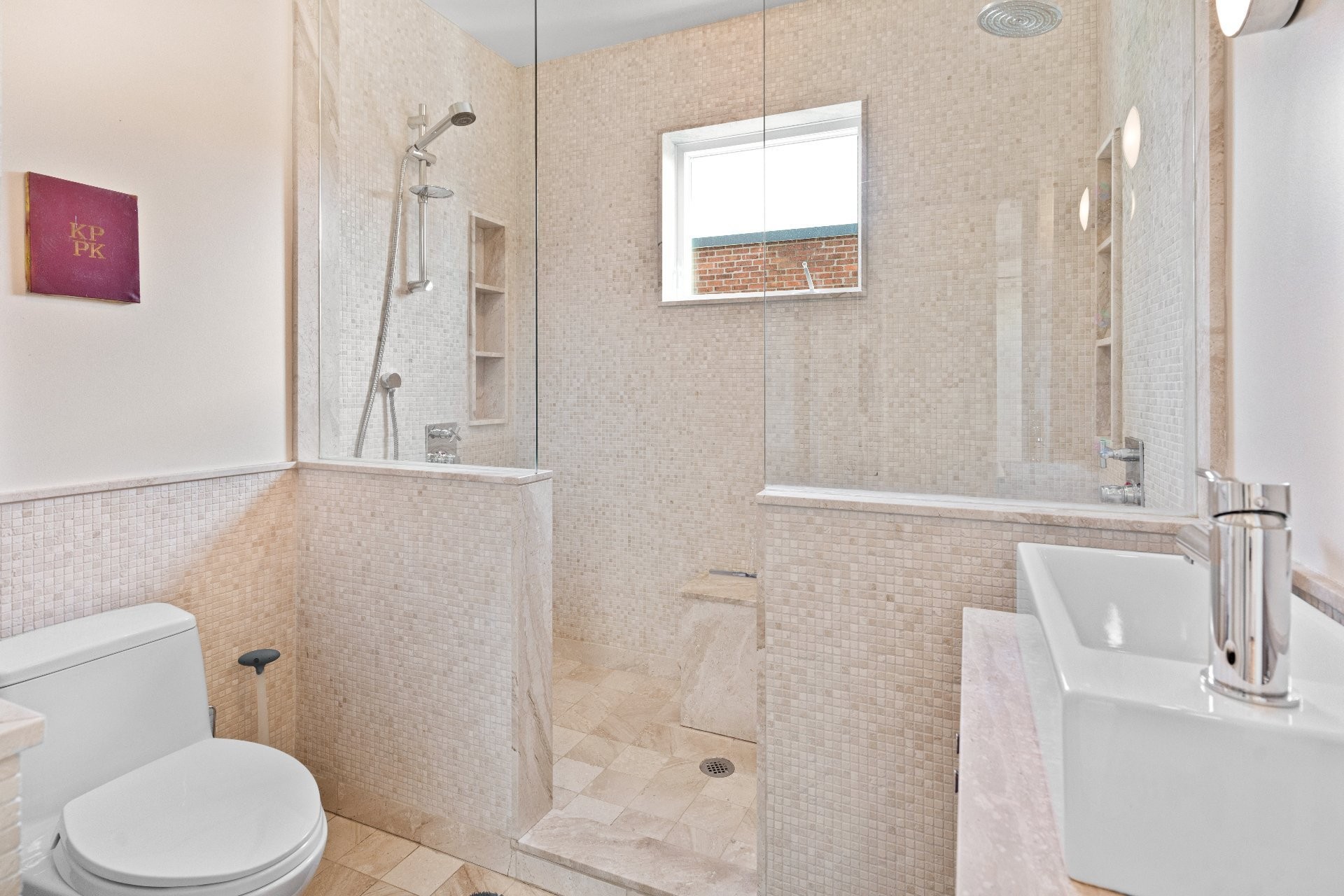 Bathroom - 3767 Av. Grey, Montréal (Côte-Des-Neiges/Notre-Dame-De-Grâce), QC