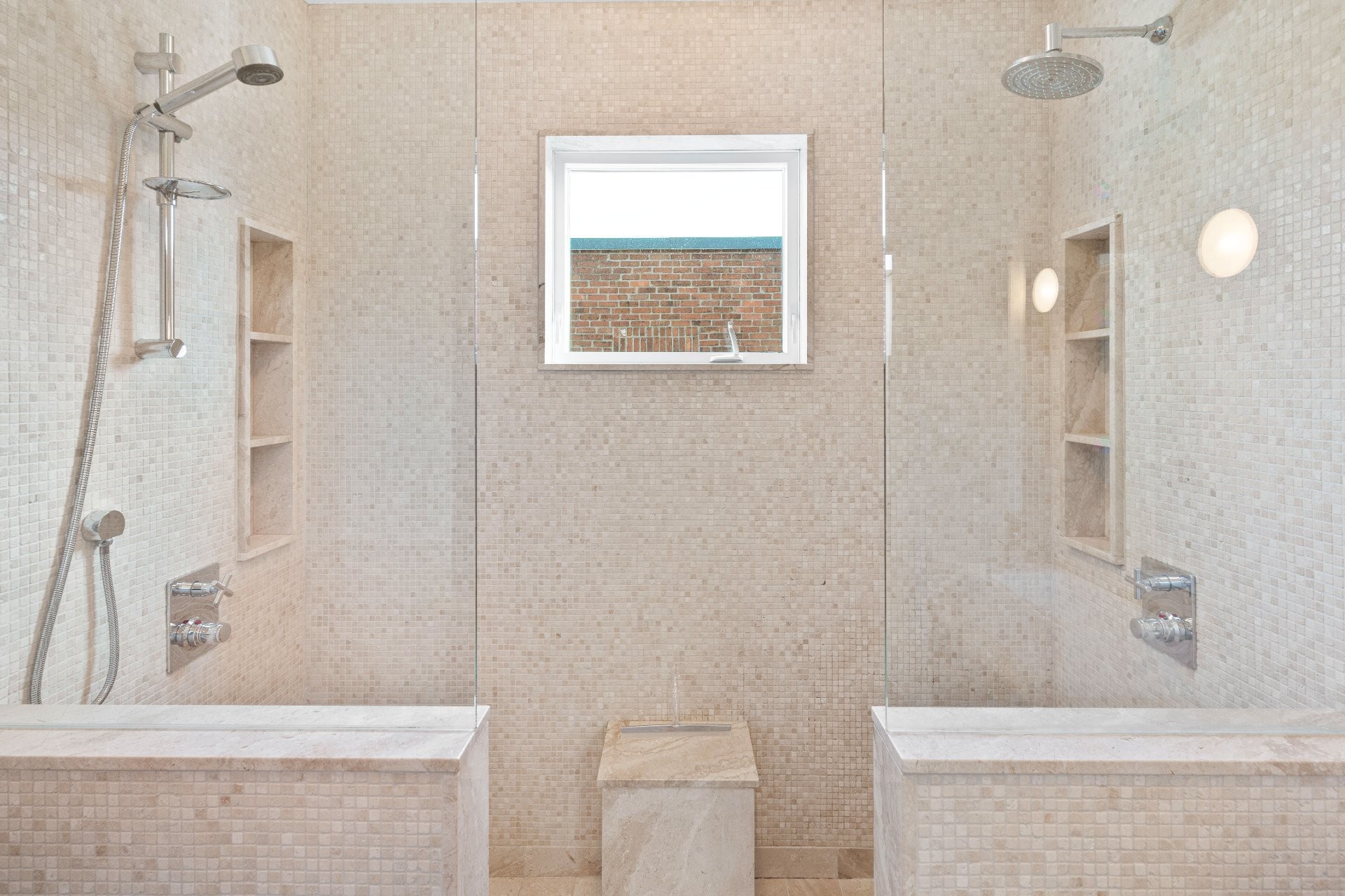 Bathroom - 3767 Av. Grey, Montréal (Côte-Des-Neiges/Notre-Dame-De-Grâce), QC
