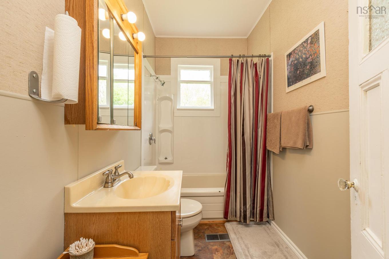 233 Pleasant Street, Yarmouth, NS