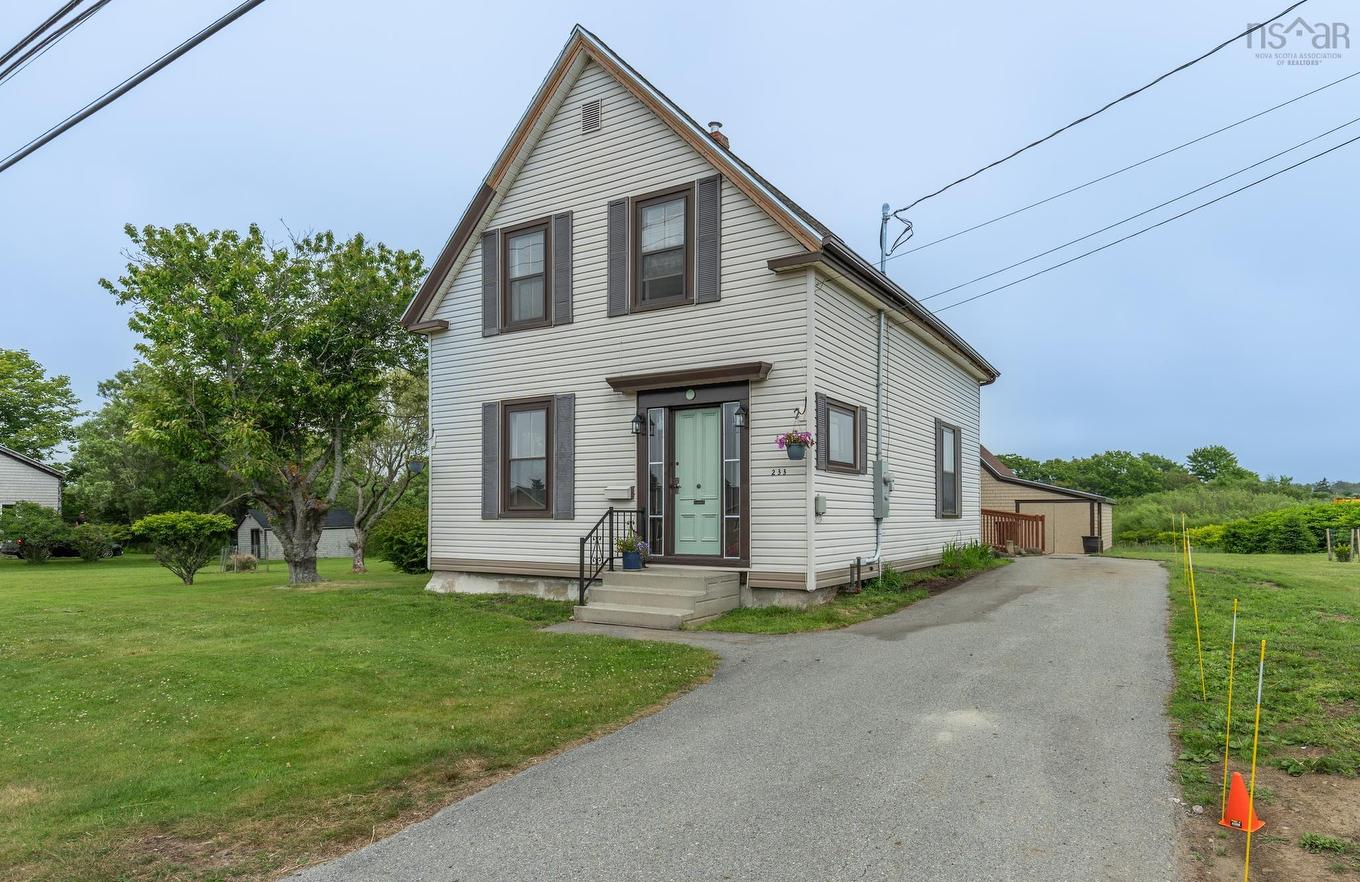 233 Pleasant Street, Yarmouth, NS