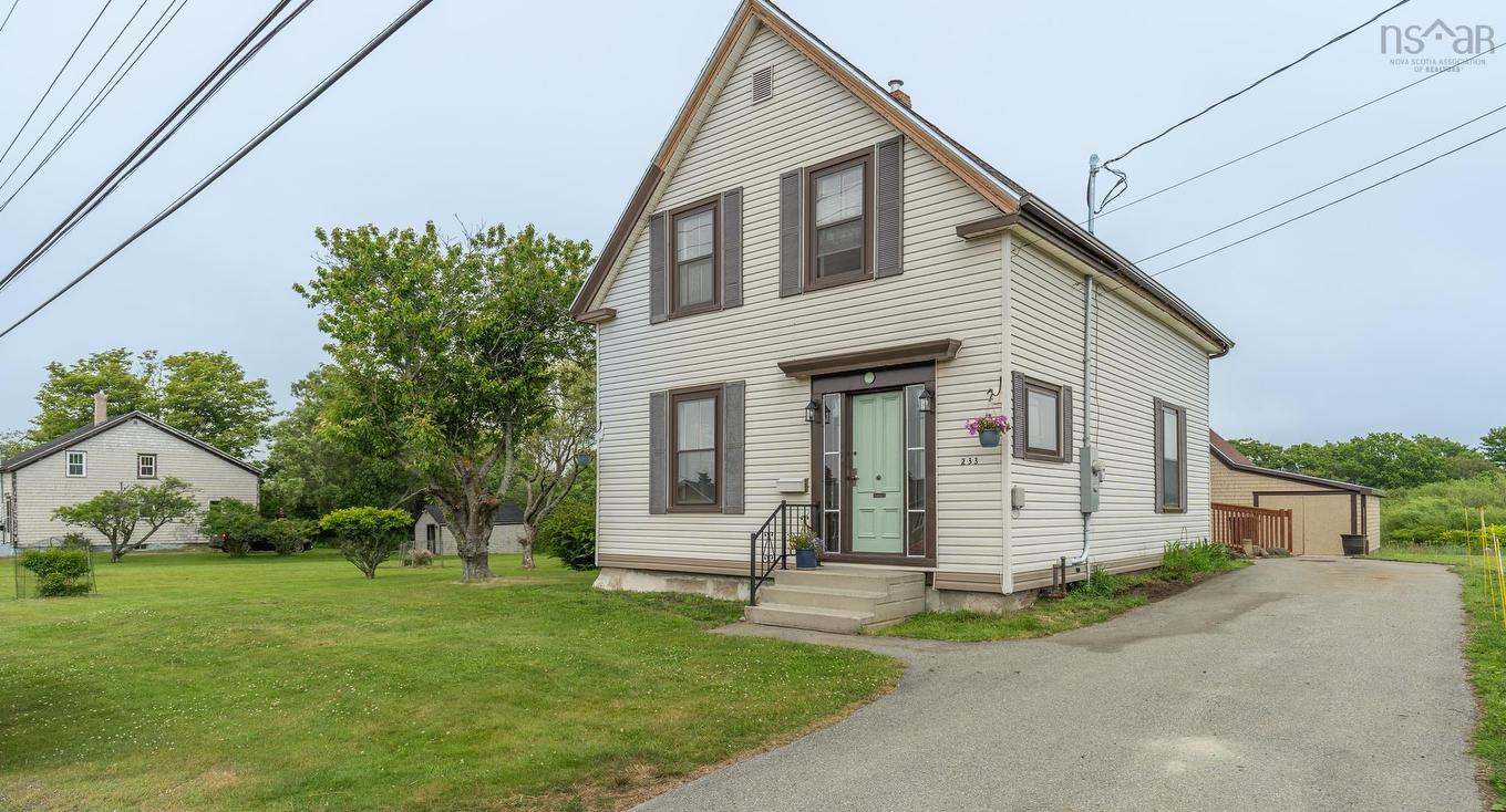 233 Pleasant Street, Yarmouth, NS
