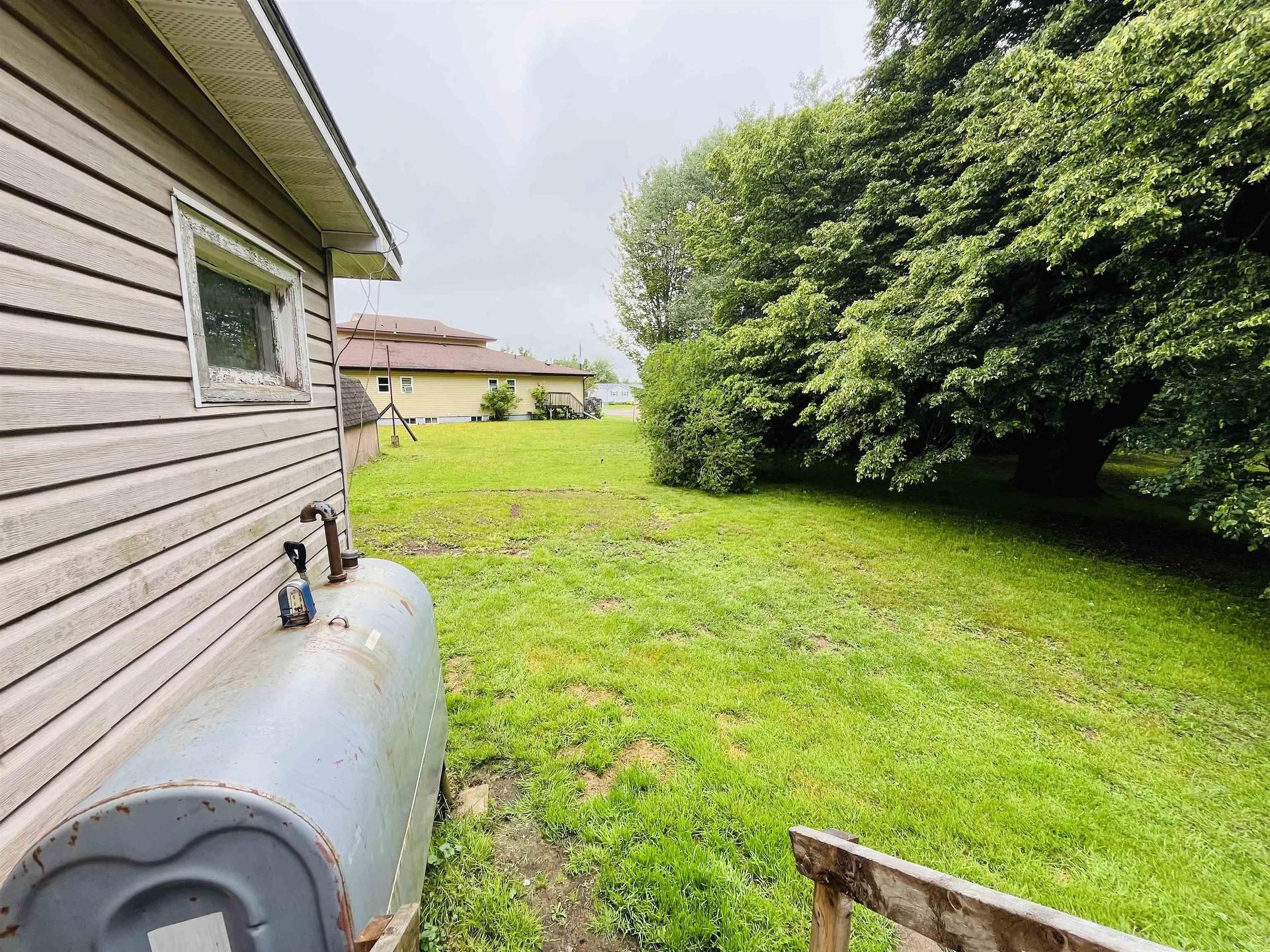 9 Dundonald Street, Amherst, NS