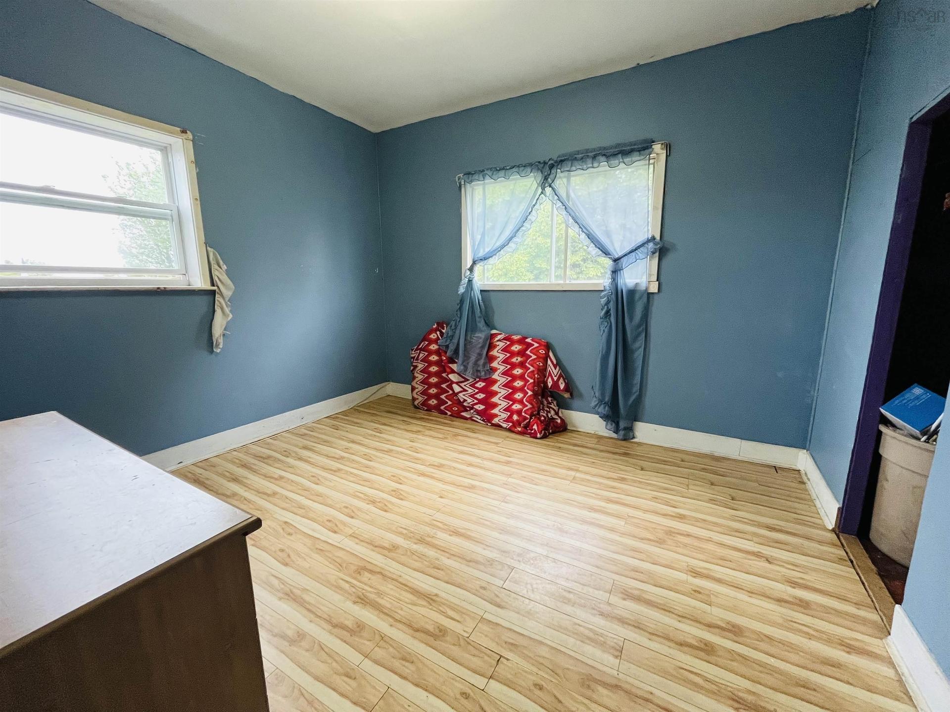 9 Dundonald Street, Amherst, NS