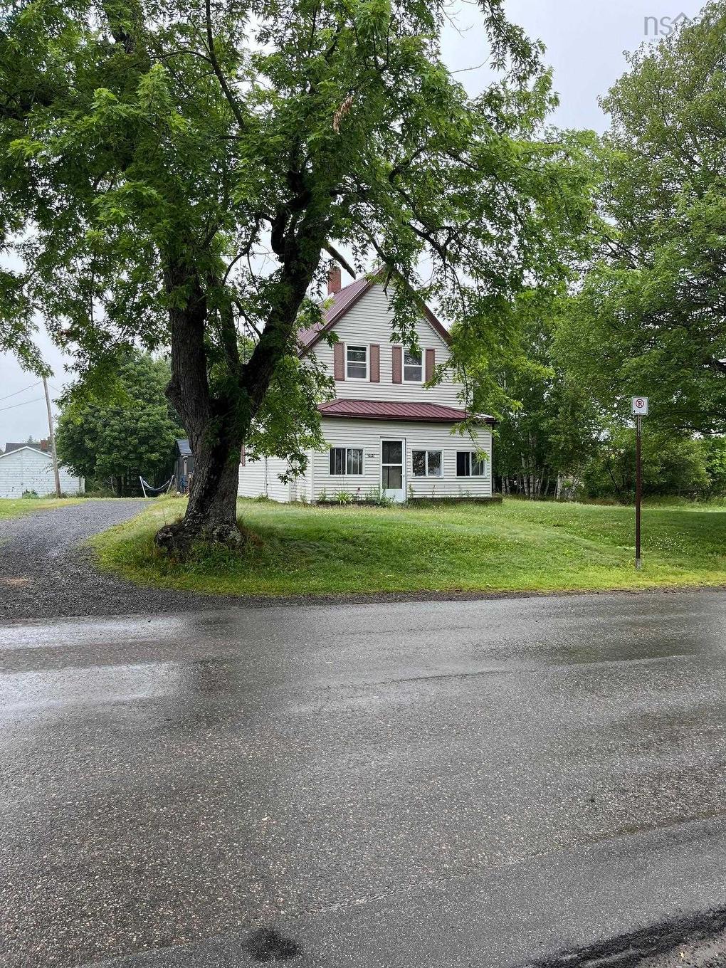 2060 Queen Street, Westville, NS