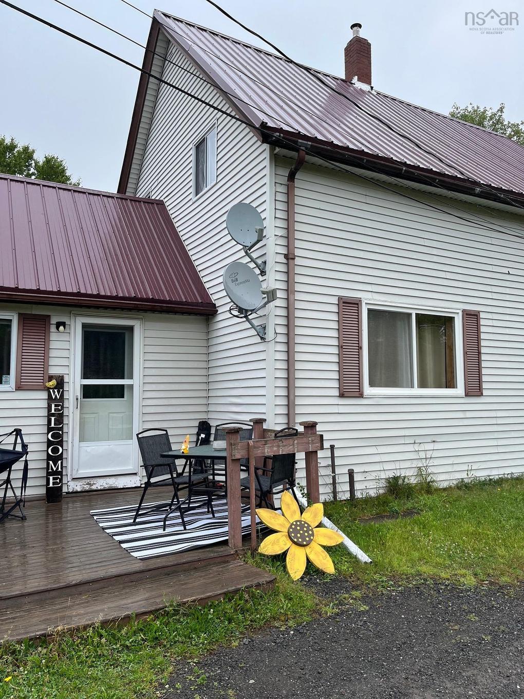 2060 Queen Street, Westville, NS