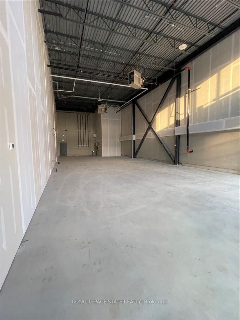 1-24 Ditton Drive, Hamilton, ON