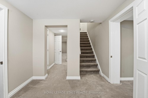 473 Mohawk Road W, Hamilton, ON - Indoor Photo Showing Other Room