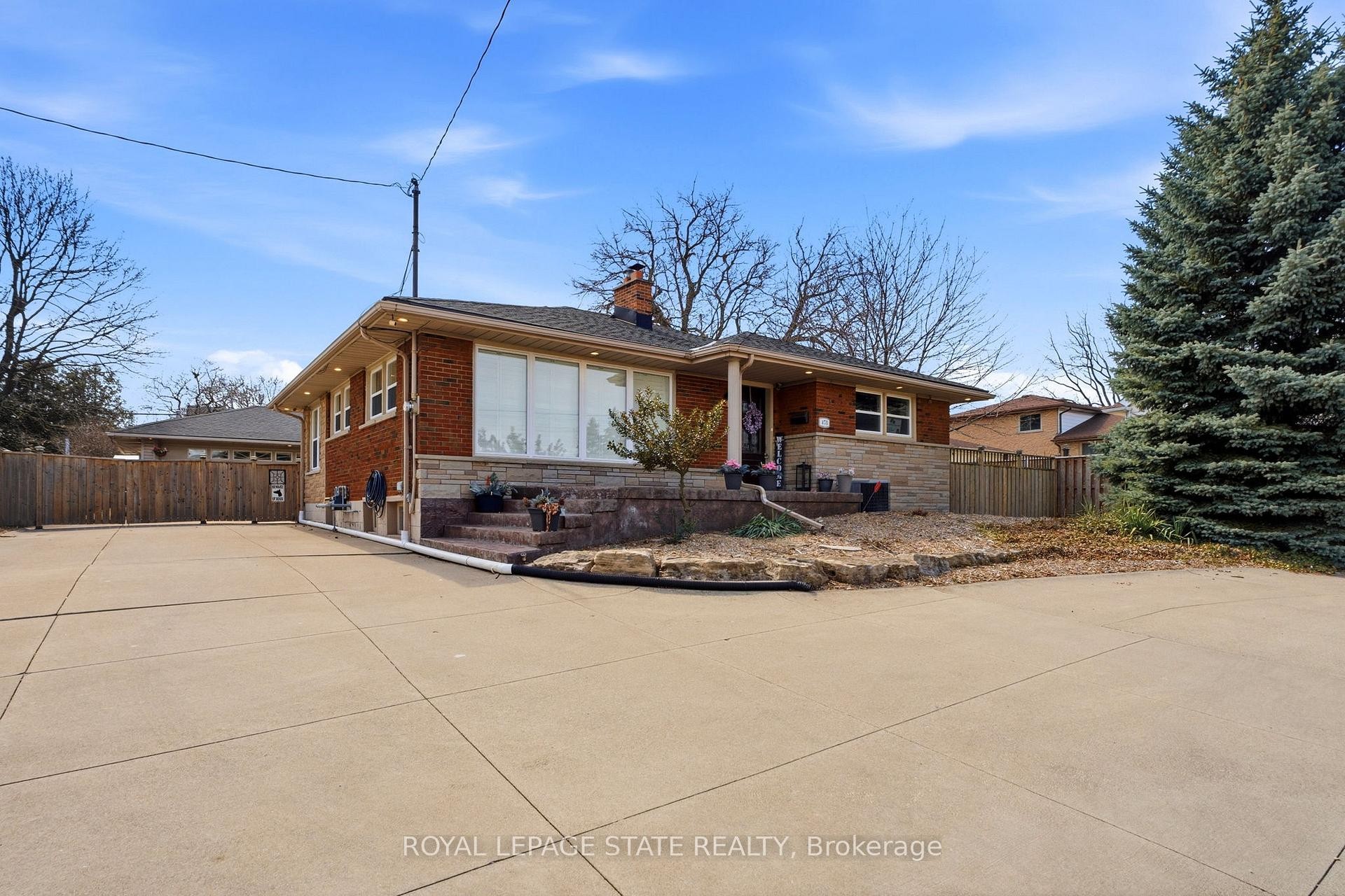473 Mohawk Road W, Hamilton, ON - Outdoor