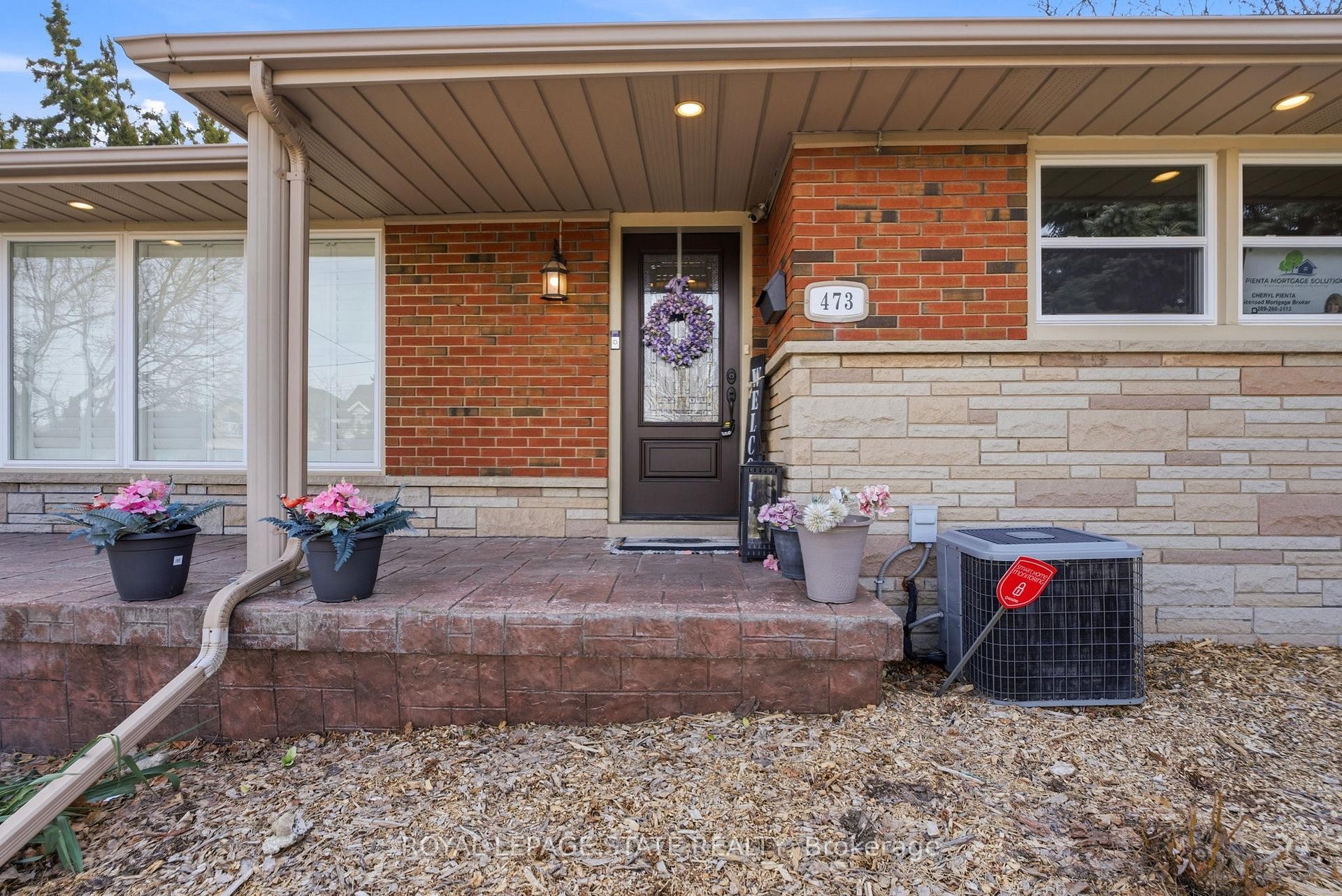 473 Mohawk Road W, Hamilton, ON - Outdoor With Exterior
