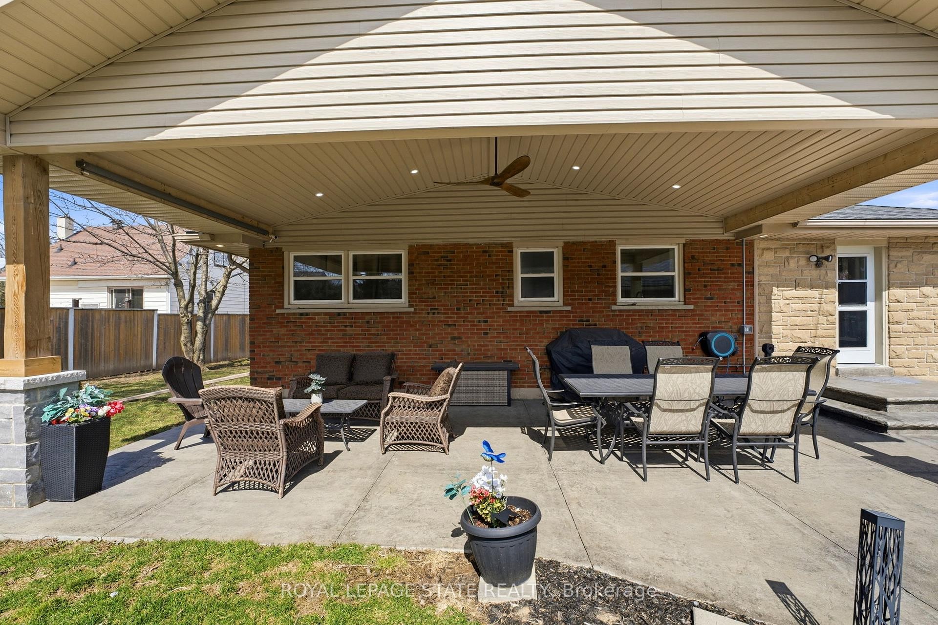 473 Mohawk Road W, Hamilton, ON - Outdoor With Deck Patio Veranda With Exterior