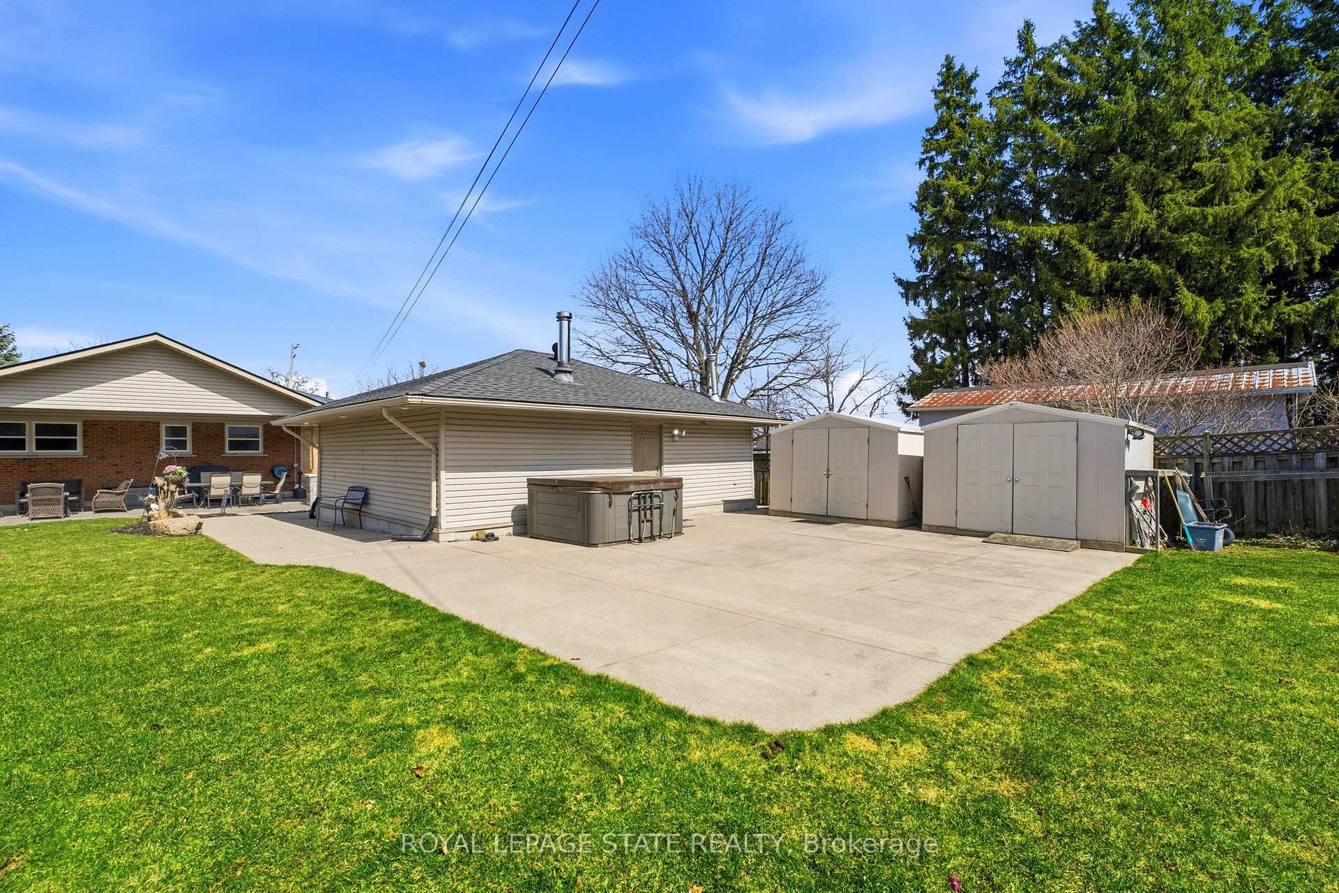 473 Mohawk Road W, Hamilton, ON - Outdoor