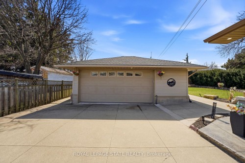 473 Mohawk Road W, Hamilton, ON - Outdoor