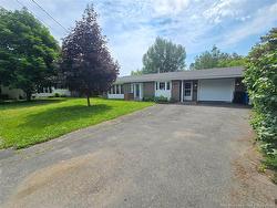 735 Assumption Bathurst, NB E2A 2V6