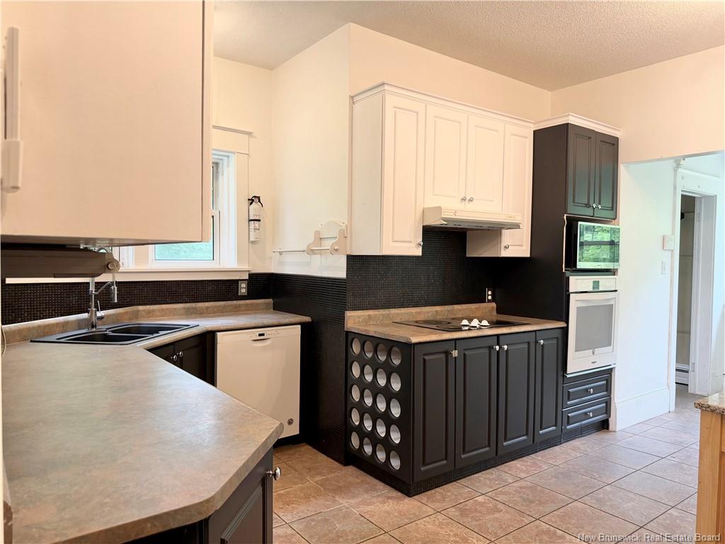 775 Murray Ave, Bathurst, NB