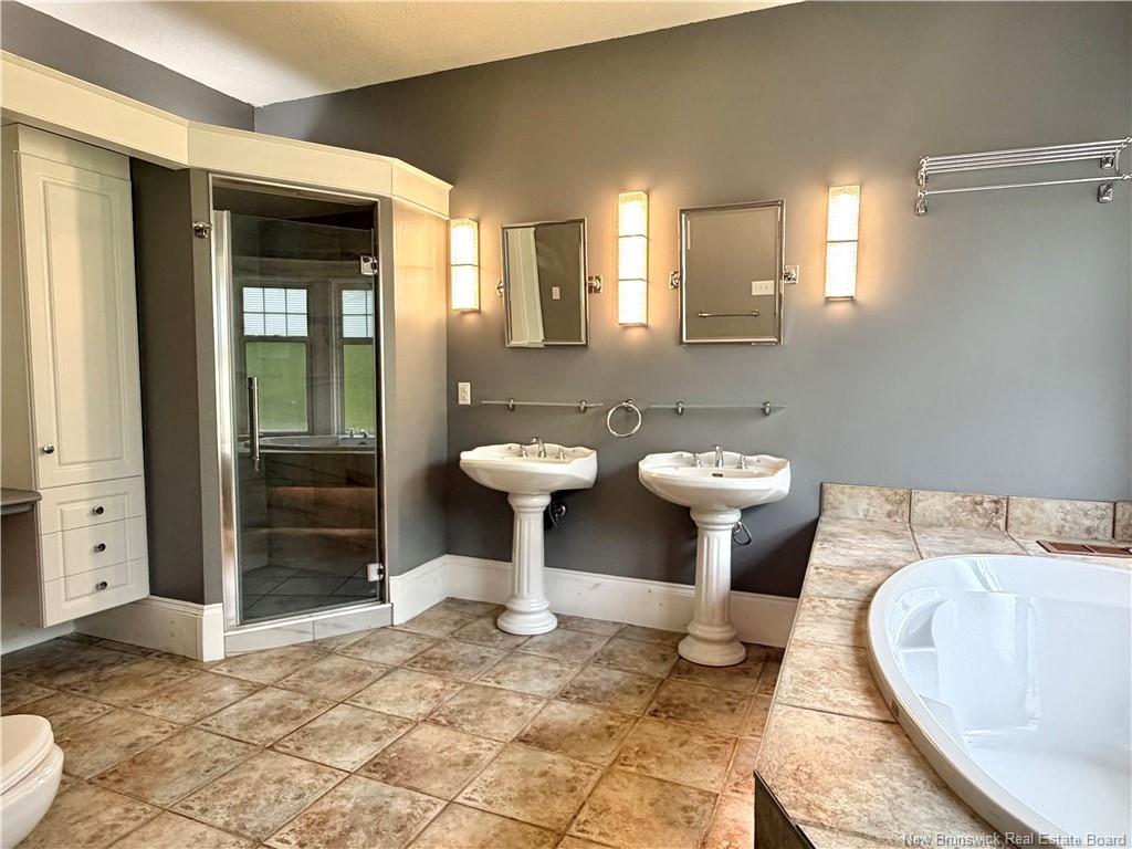 775 Murray Ave, Bathurst, NB