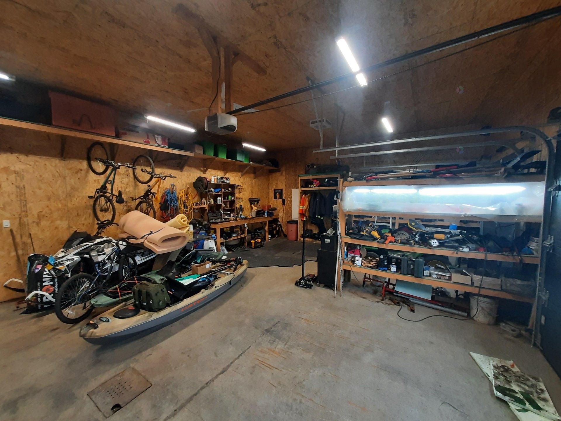Garage - 1075 Route 101, Poularies, QC - Indoor Photo Showing Garage