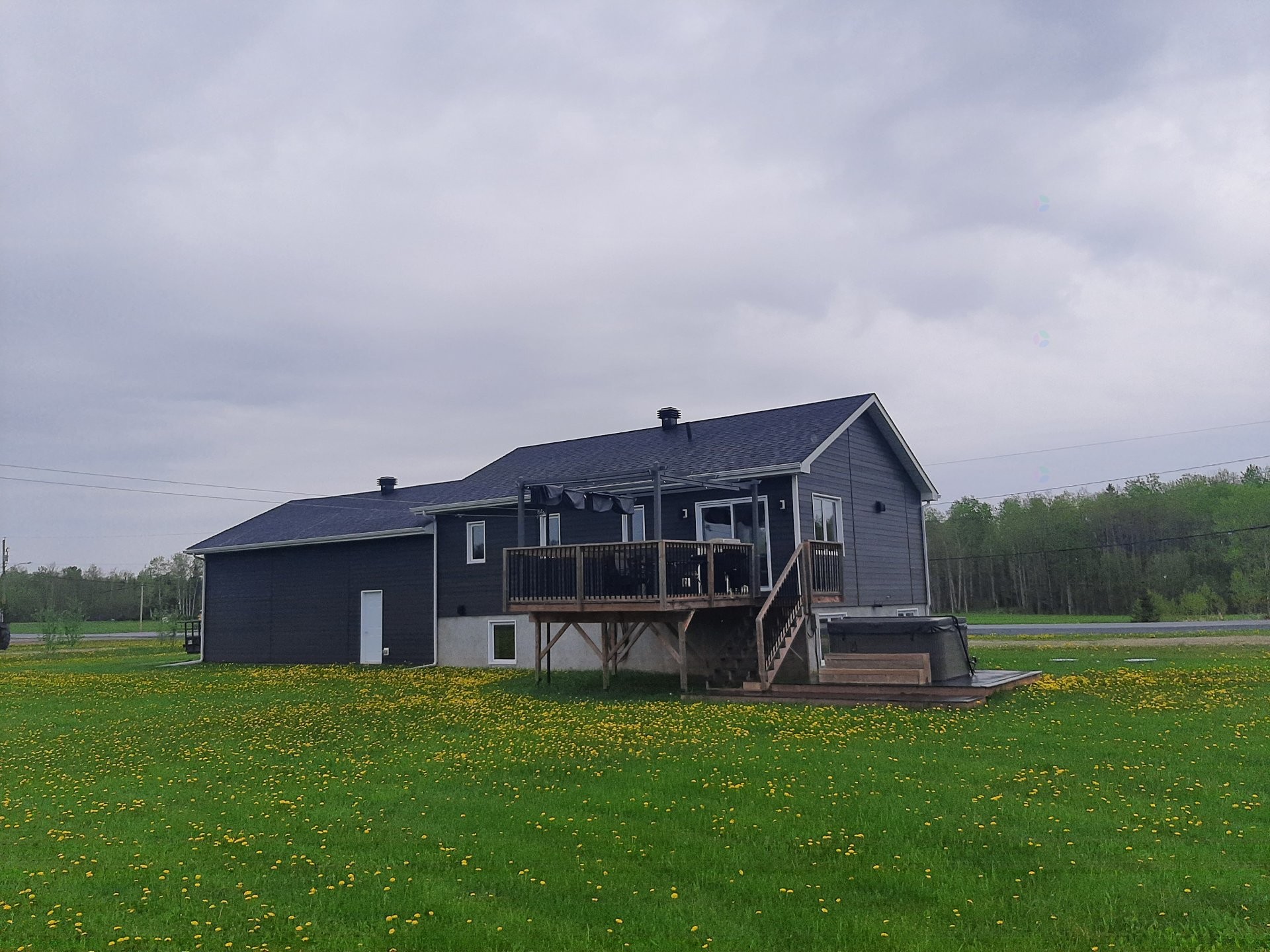 Back of Structure - 1075 Route 101, Poularies, QC - Outdoor