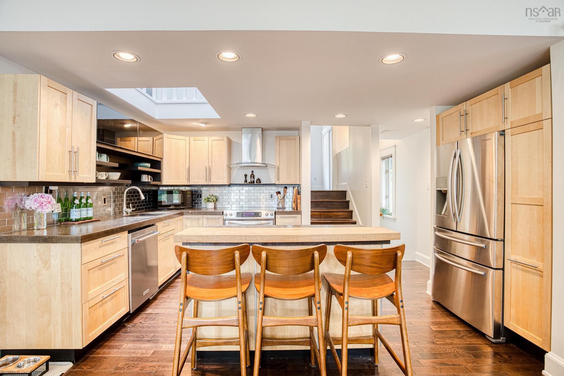 2 Fenwood Road, Halifax, NS