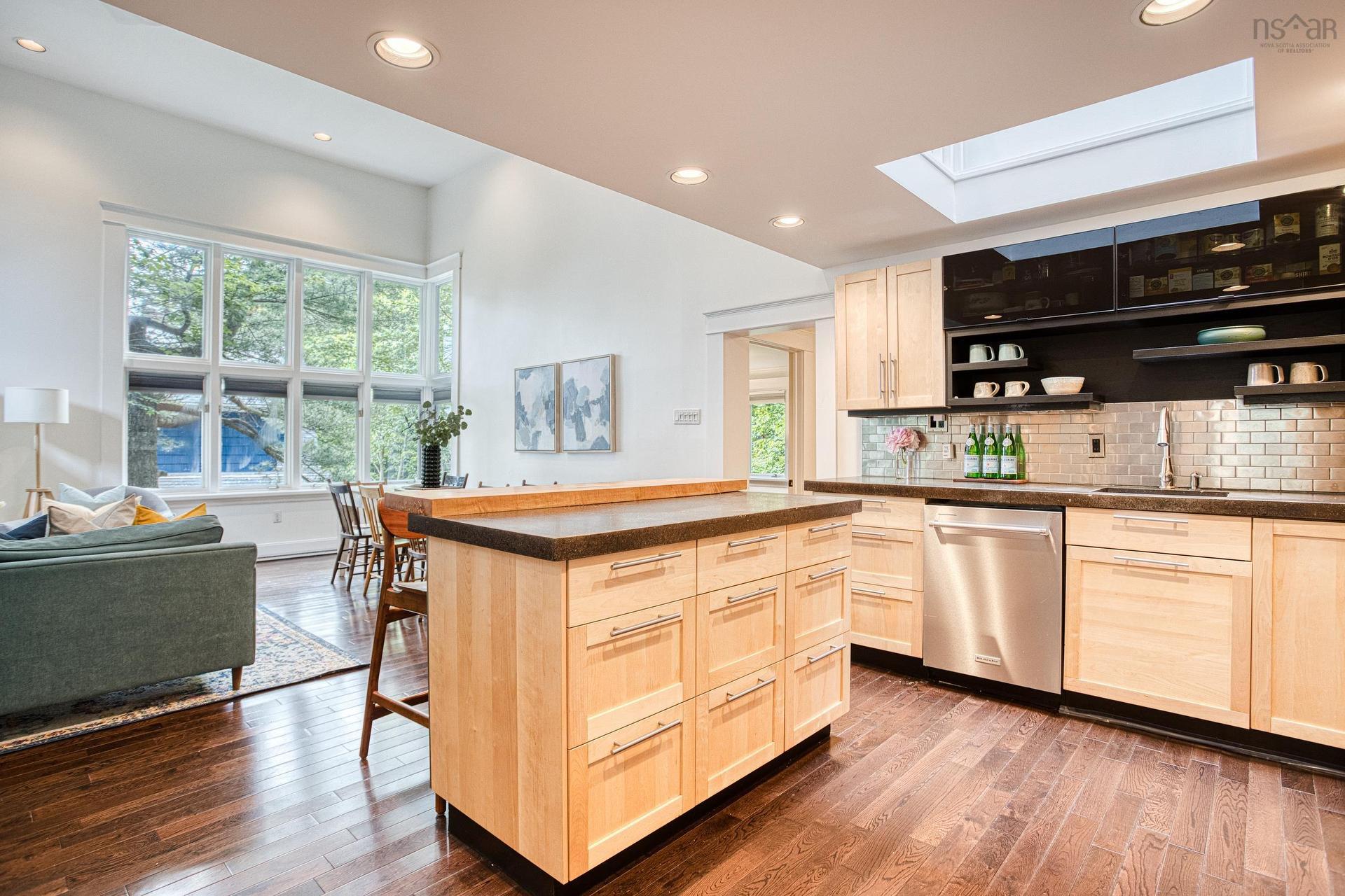 2 Fenwood Road, Halifax, NS