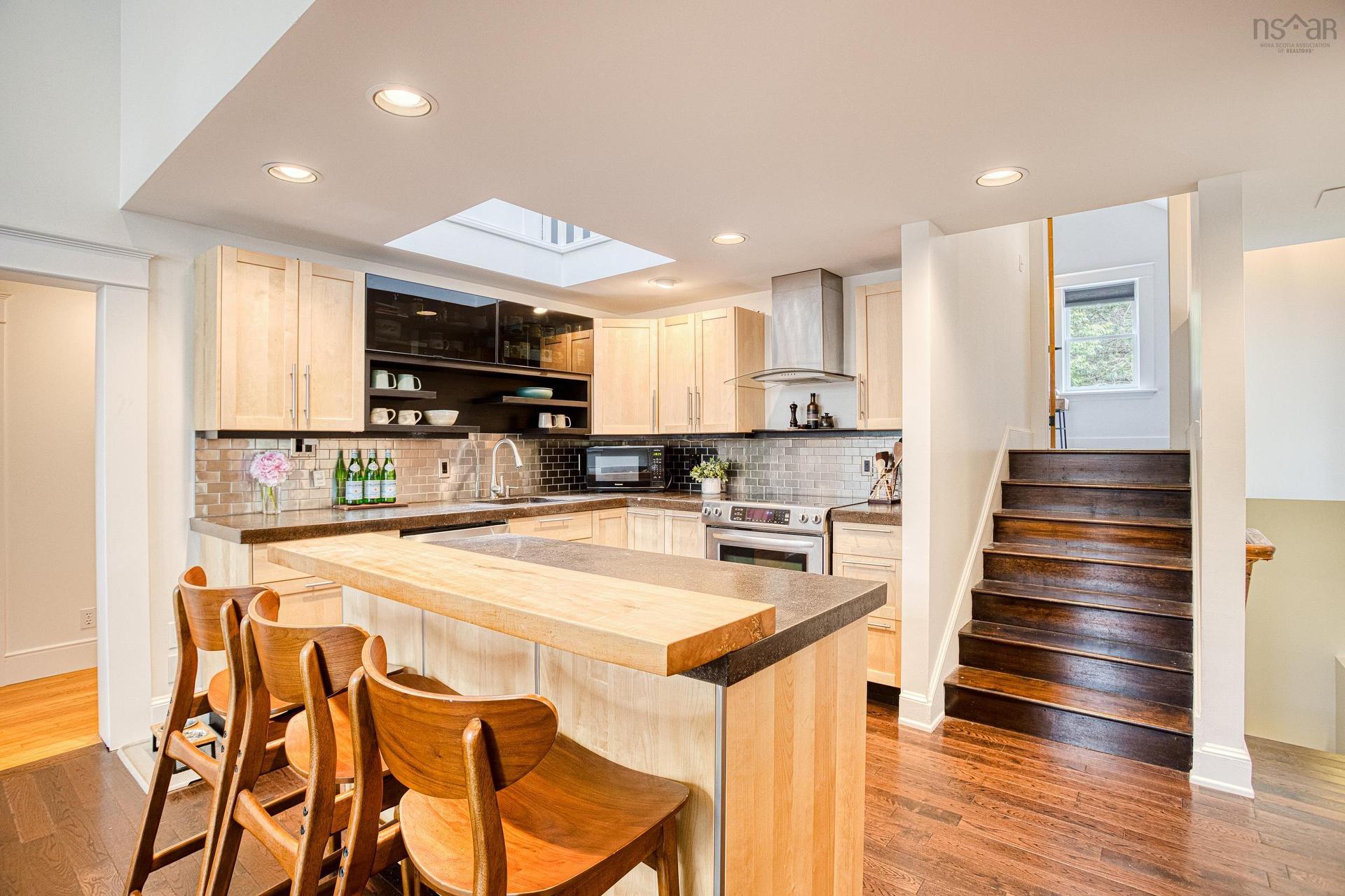 2 Fenwood Road, Halifax, NS