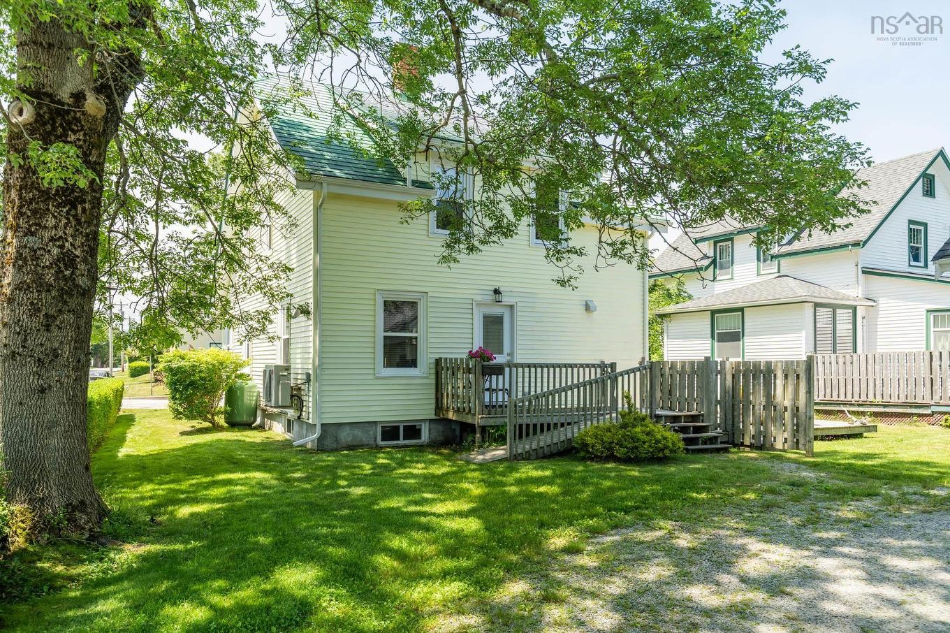 21 Brunswick Street, Yarmouth, NS