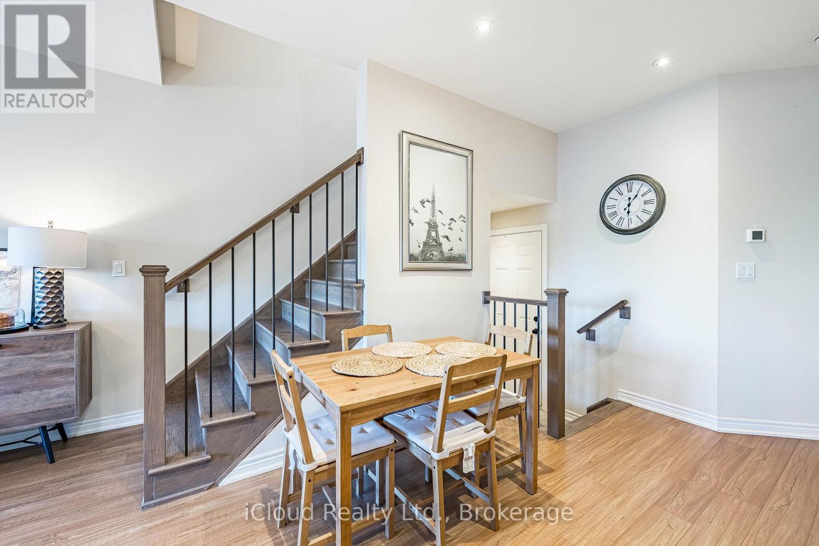 Dining area - 235 Mead Avenue, Hamilton, ON - Indoor Photo Showing Dining Room