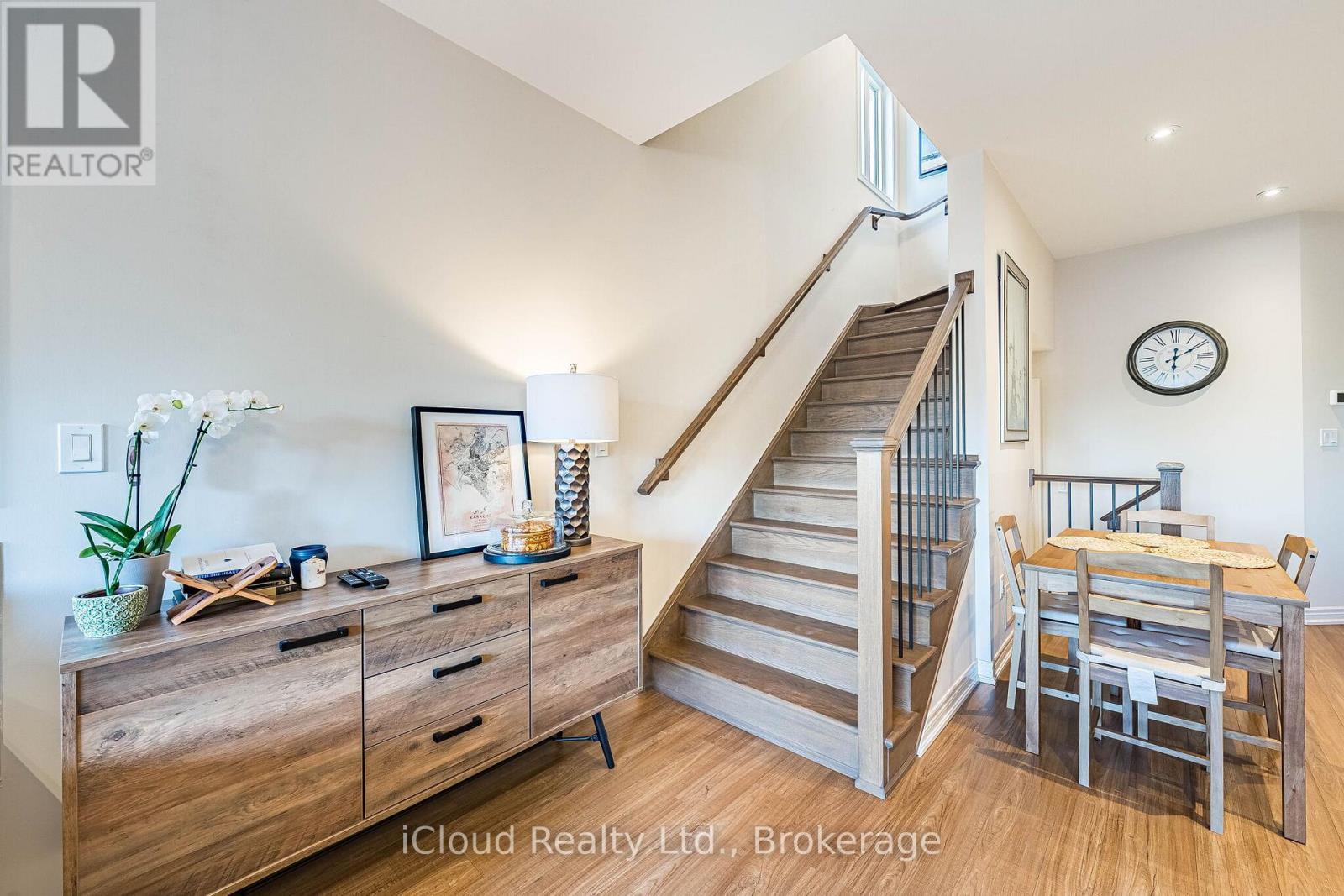 235 Mead Avenue, Hamilton, ON - Indoor Photo Showing Other Room