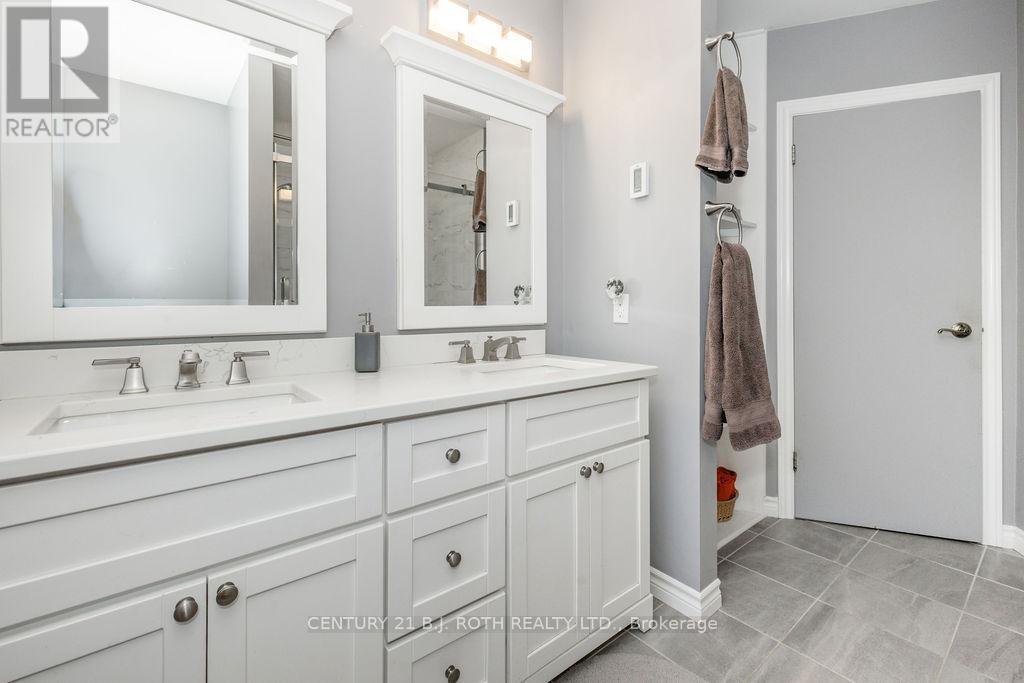 31 Robern Avenue, Tiny, ON