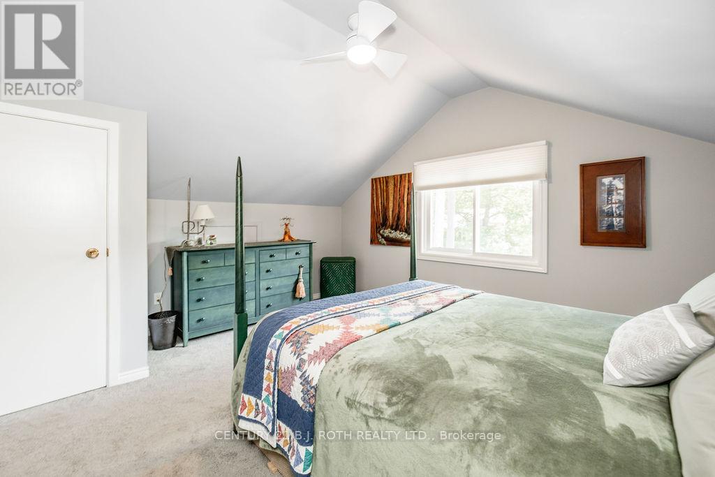 31 Robern Avenue, Tiny, ON