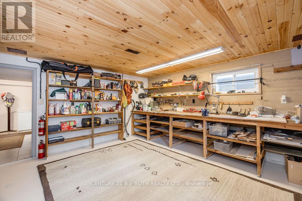 31 Robern Avenue, Tiny, ON