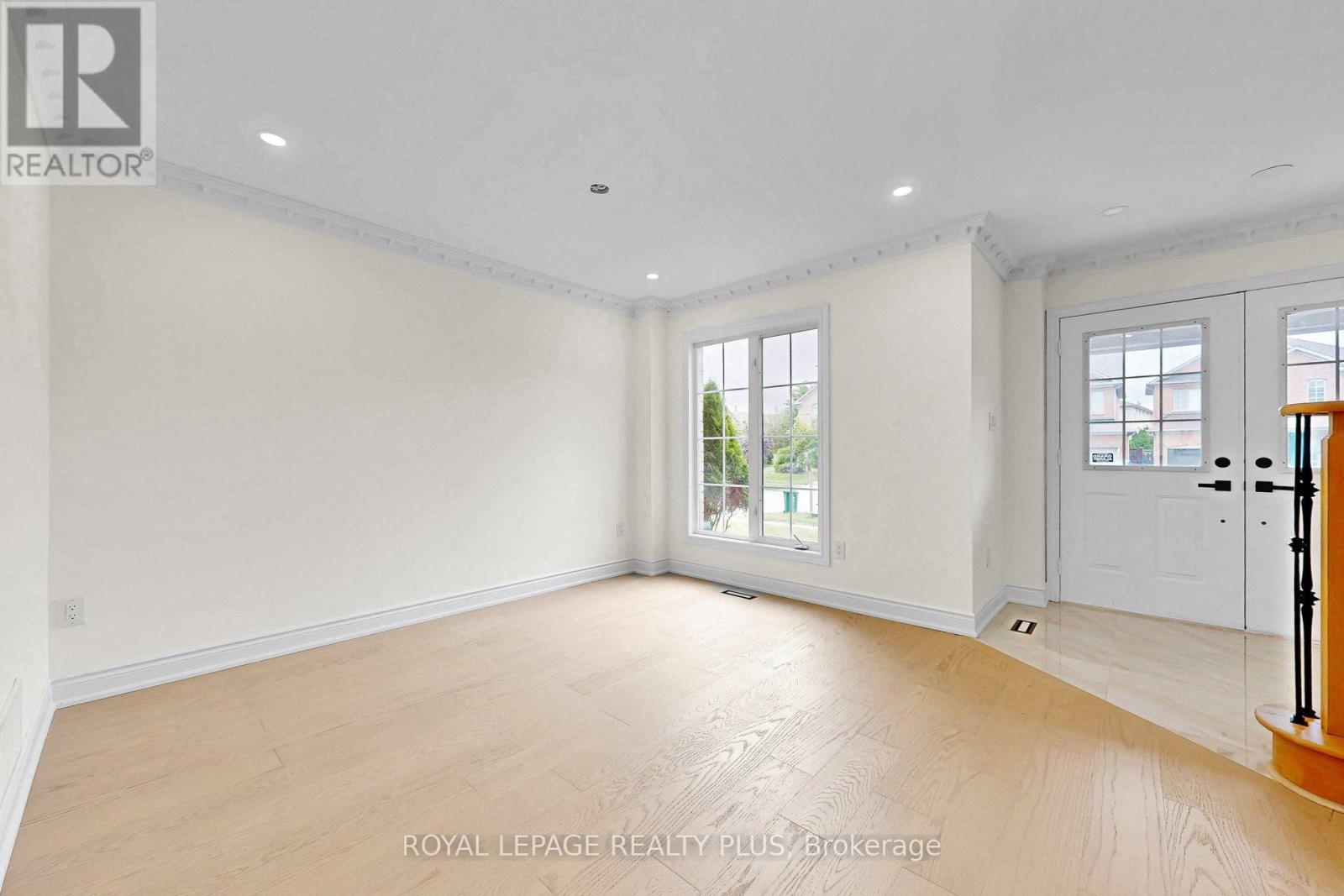 3249 Mcdowell Drive, Mississauga, ON - Indoor Photo Showing Other Room