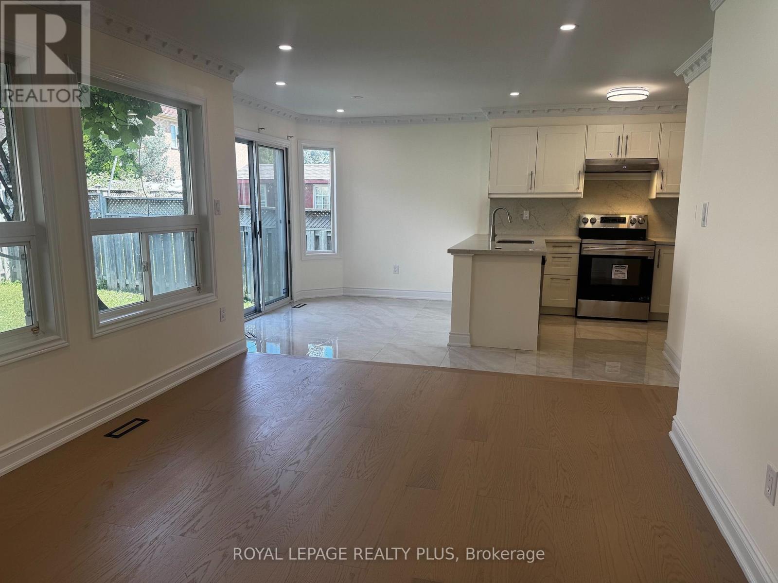 3249 Mcdowell Drive, Mississauga, ON - Indoor