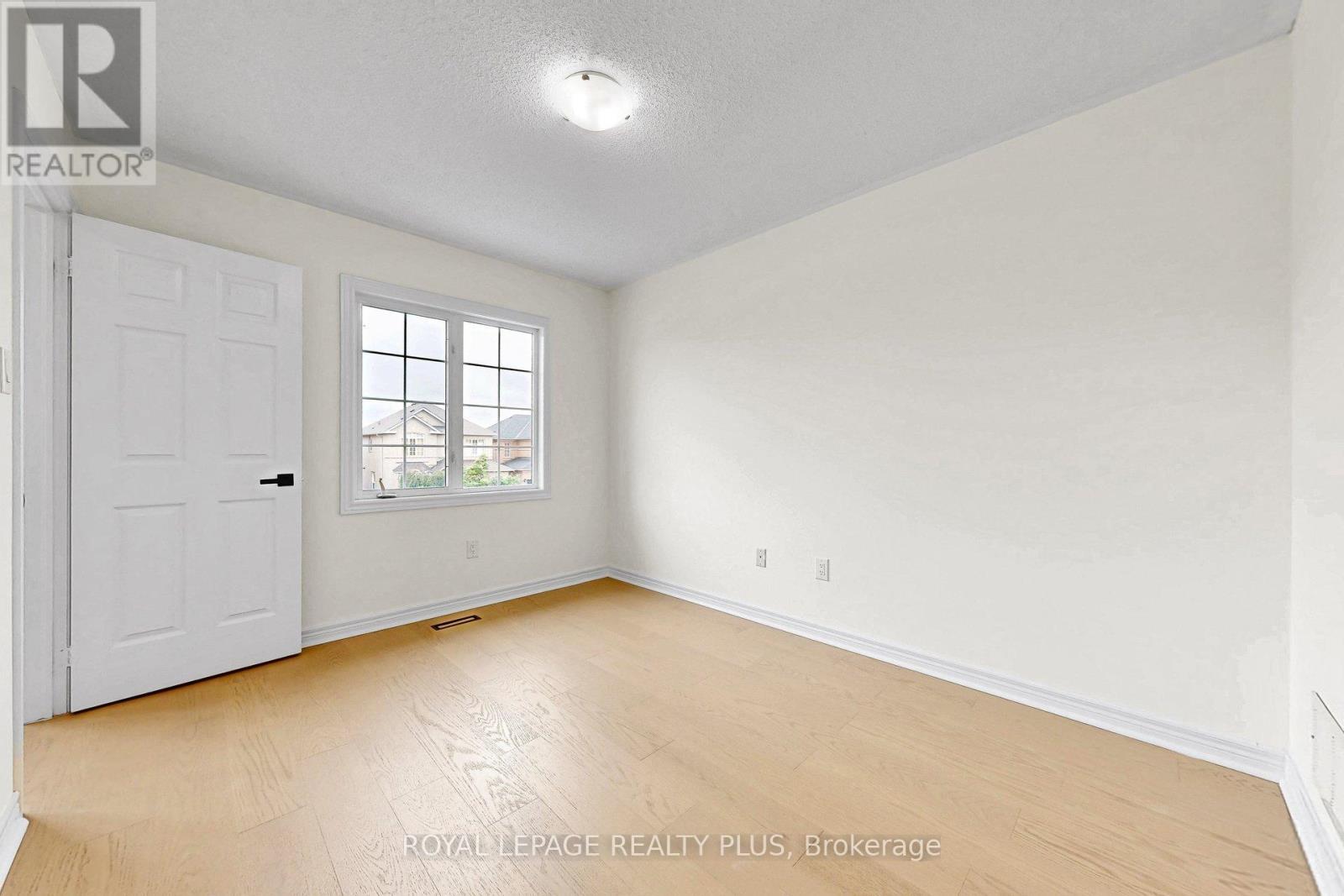 3249 Mcdowell Drive, Mississauga, ON - Indoor Photo Showing Other Room
