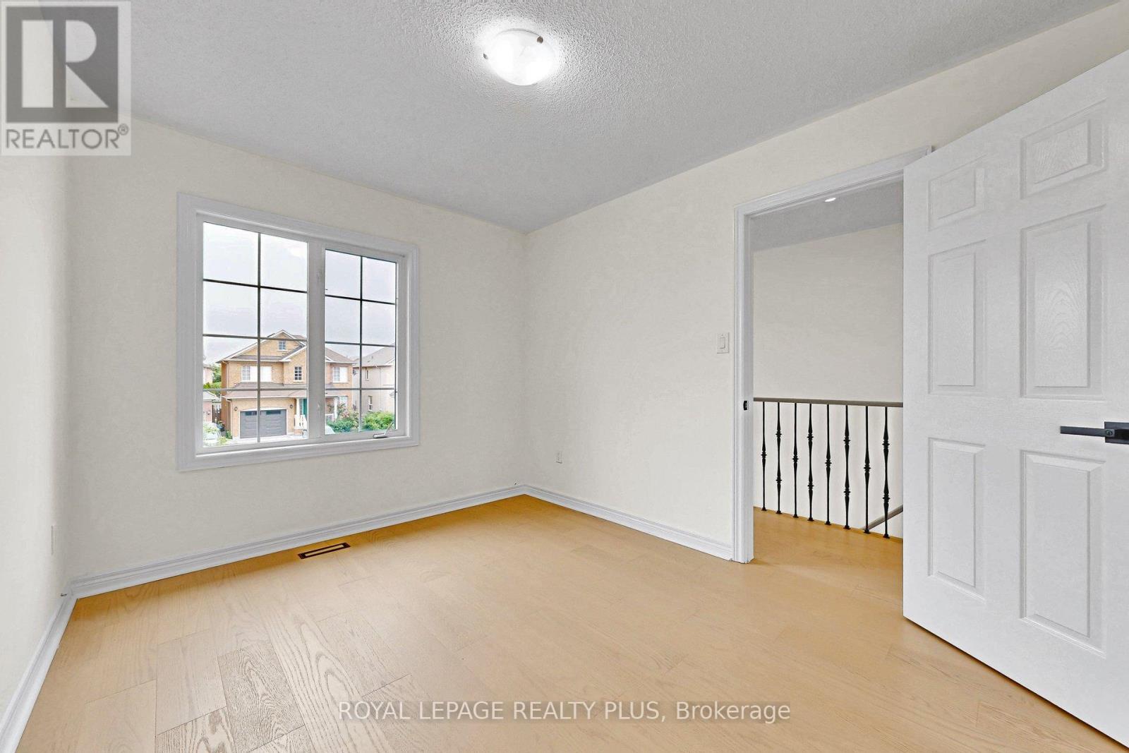 3249 Mcdowell Drive, Mississauga, ON - Indoor Photo Showing Other Room