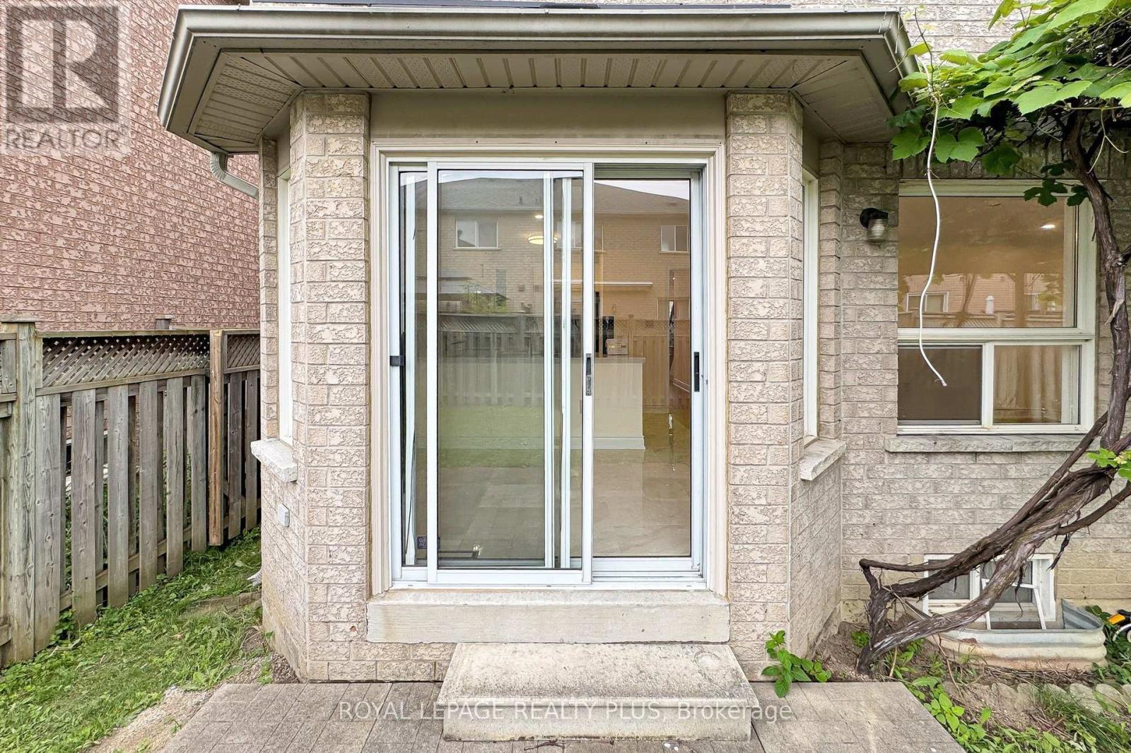 3249 Mcdowell Drive, Mississauga, ON - Outdoor With Exterior