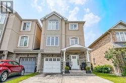 176 GAIL PARKS CRESCENT Newmarket, ON L3X 2C3